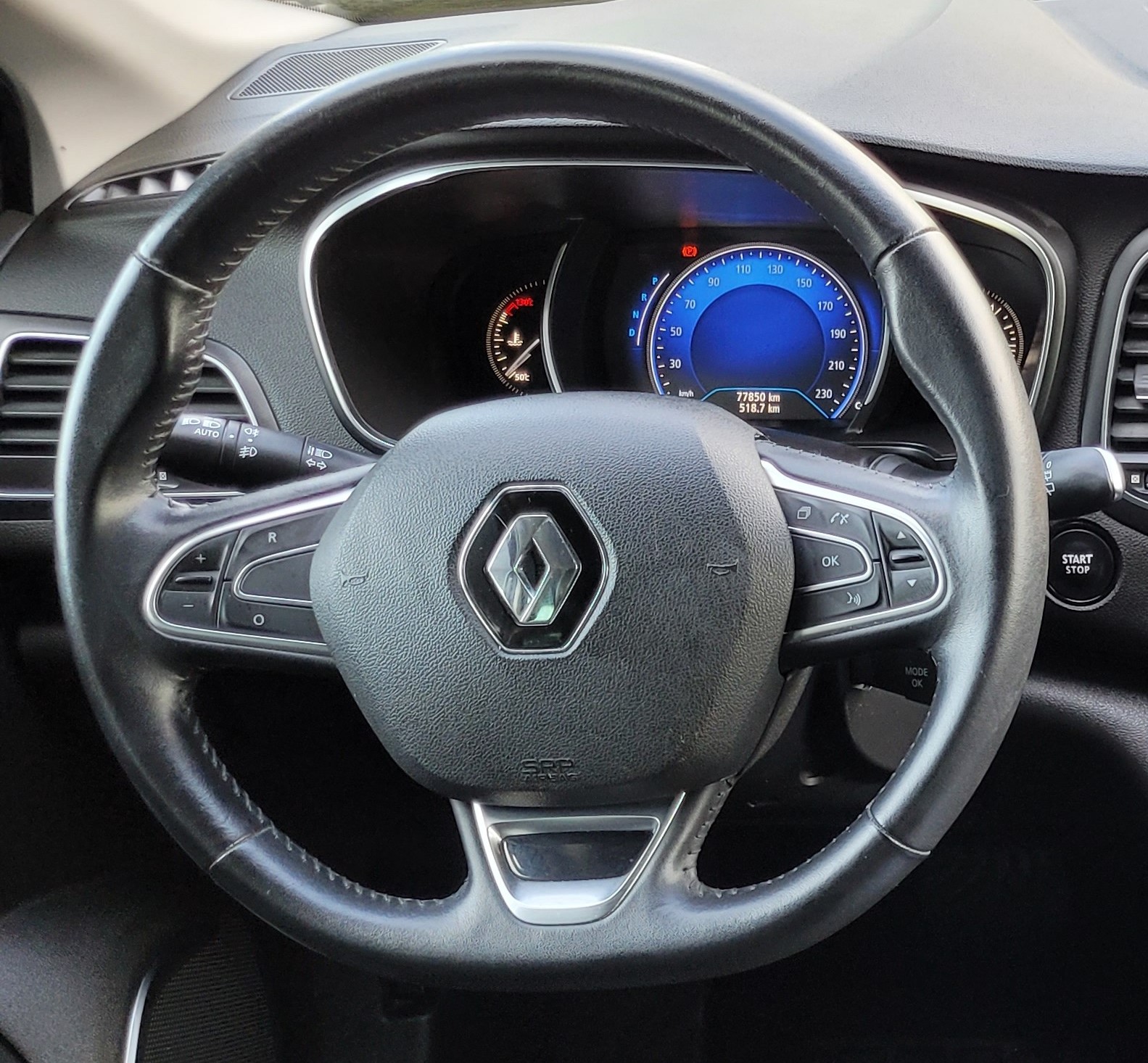 
								RENAULT Megane TCE 130 ENERGY EDC LIMITED full									