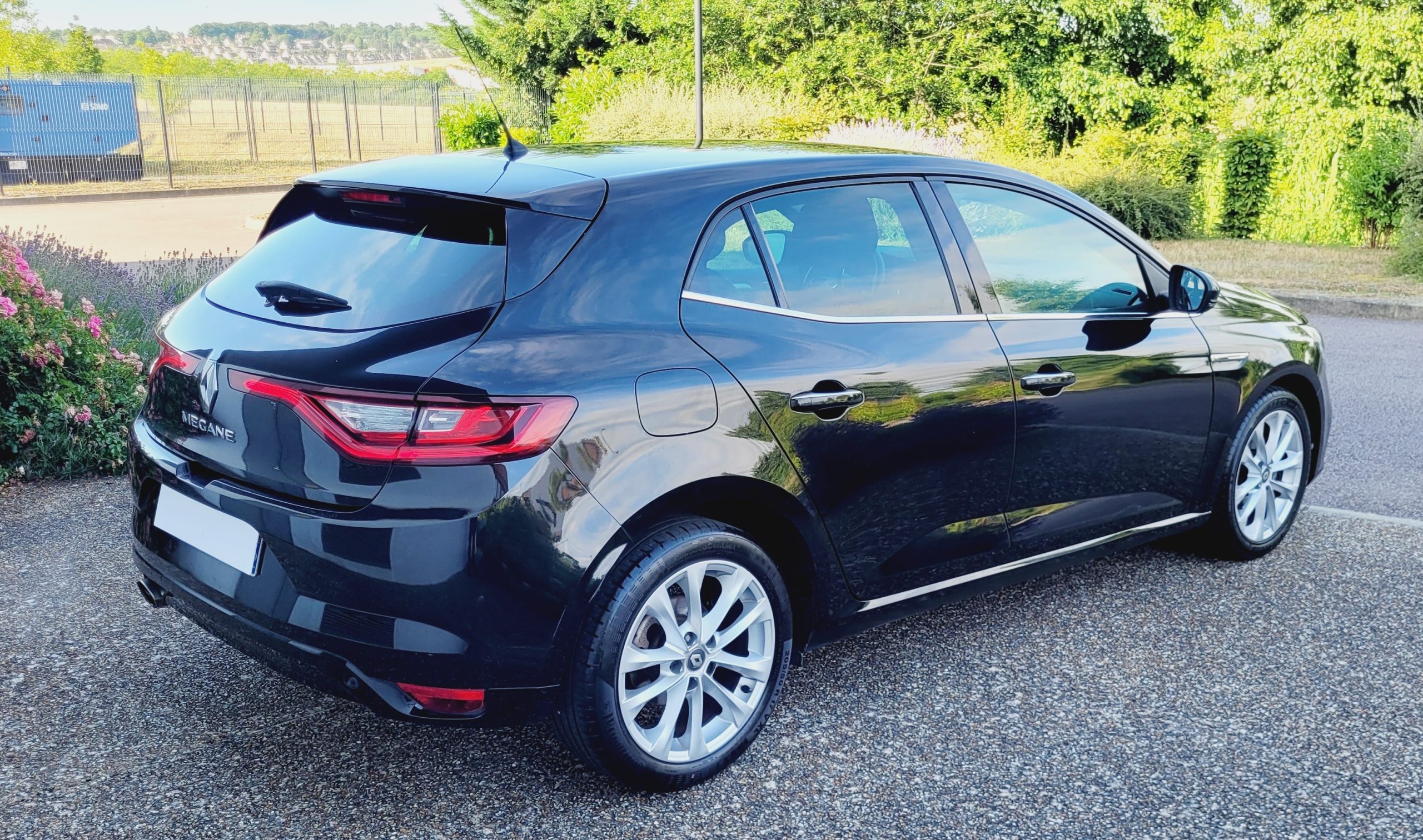 
								RENAULT Megane TCE 130 ENERGY EDC LIMITED full									