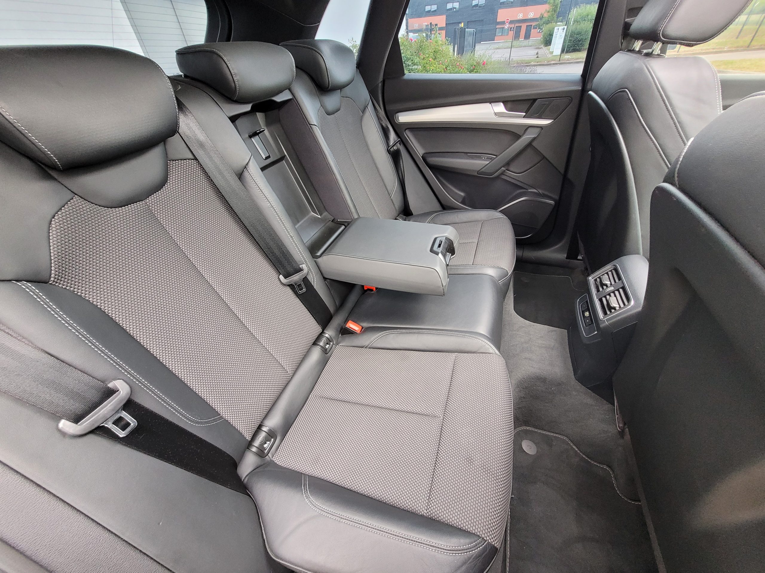 
								AUDI Q5 2.0 TFSI 252ch S LINE QUATTRO S TRONIC 7 ESSENCE/ETHANOL GARANTIE 3/6/12 MOIS full									