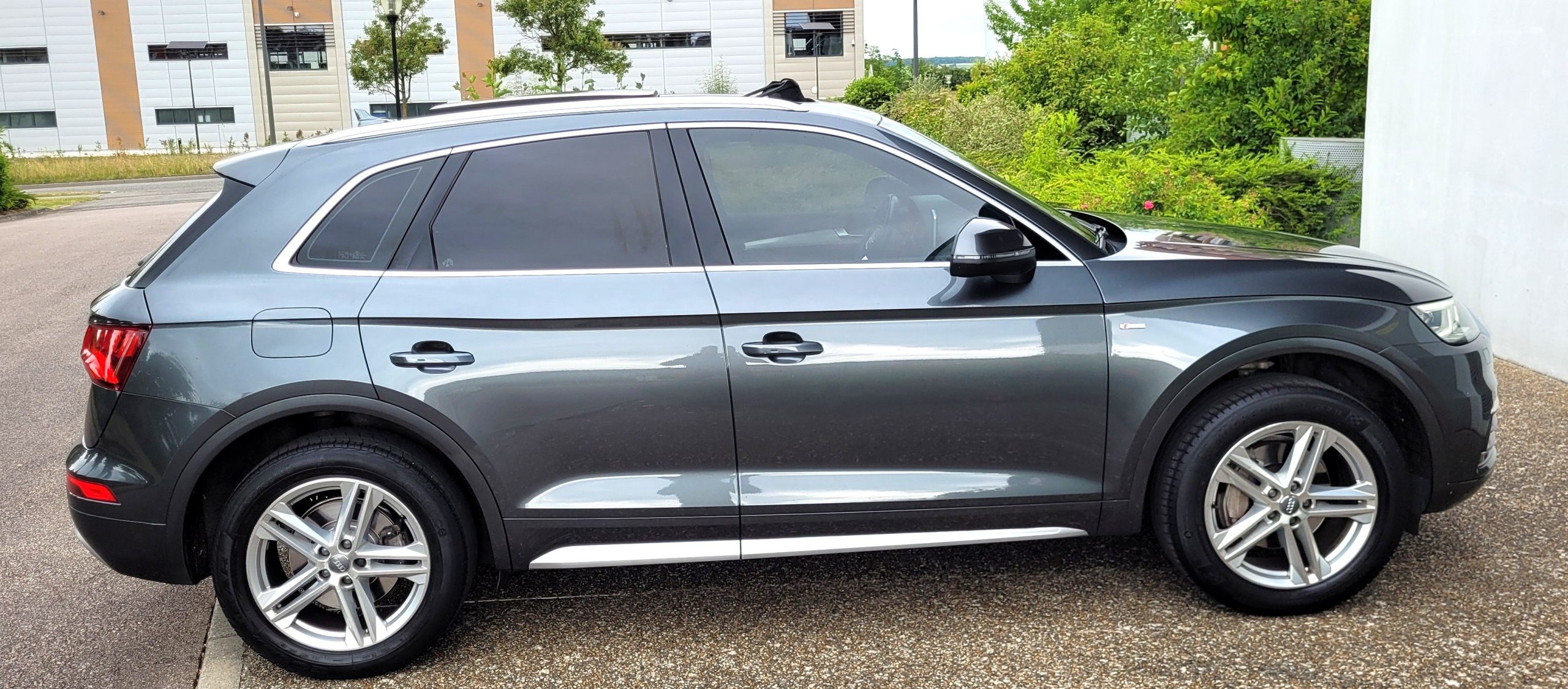 
								AUDI Q5 2.0 TFSI 252ch S LINE QUATTRO S TRONIC 7 ESSENCE/ETHANOL GARANTIE 3/6/12 MOIS full									