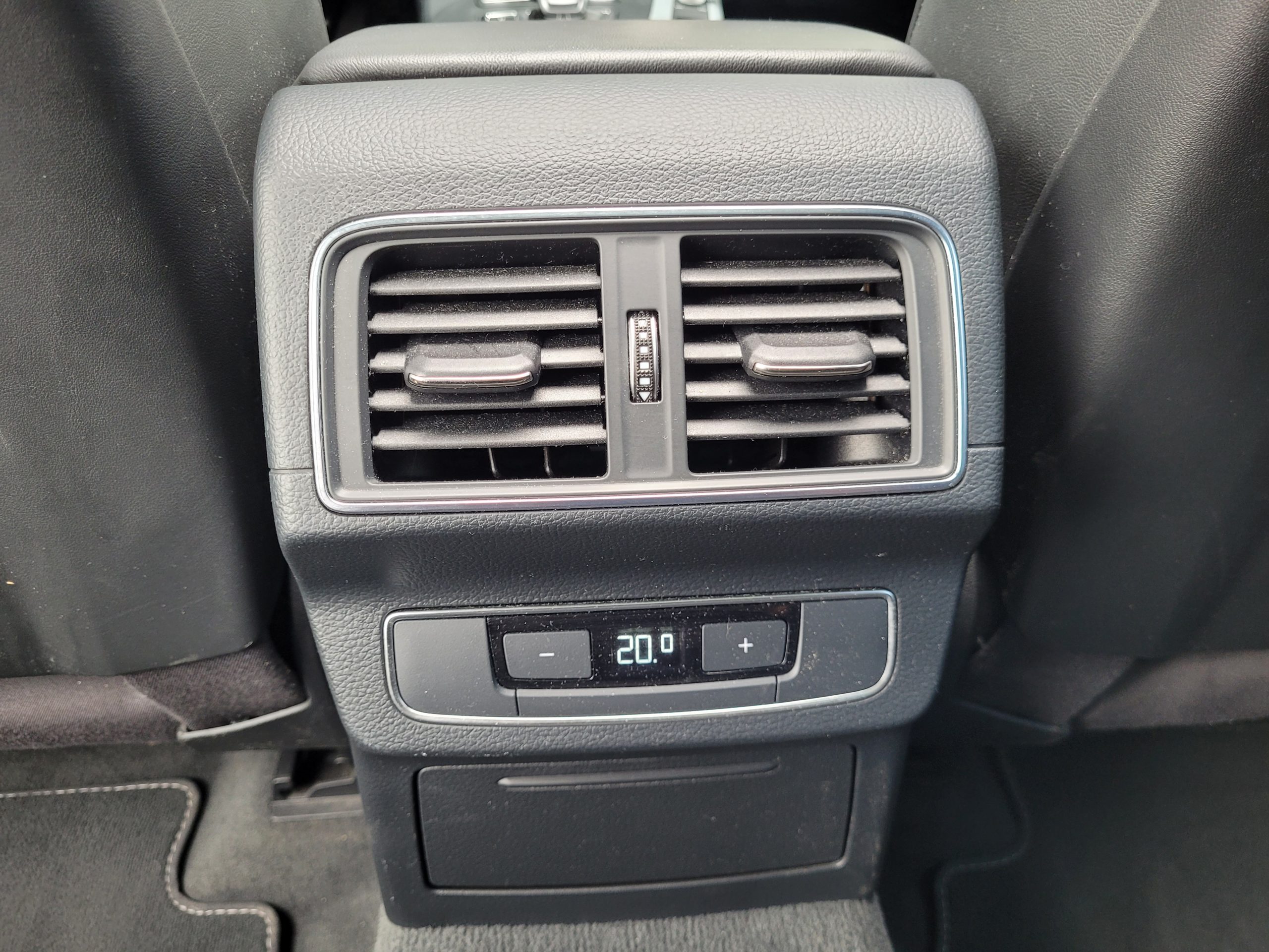 
								AUDI Q5 2.0 TFSI 252ch S LINE QUATTRO S TRONIC 7 ESSENCE/ETHANOL GARANTIE 3/6/12 MOIS full									