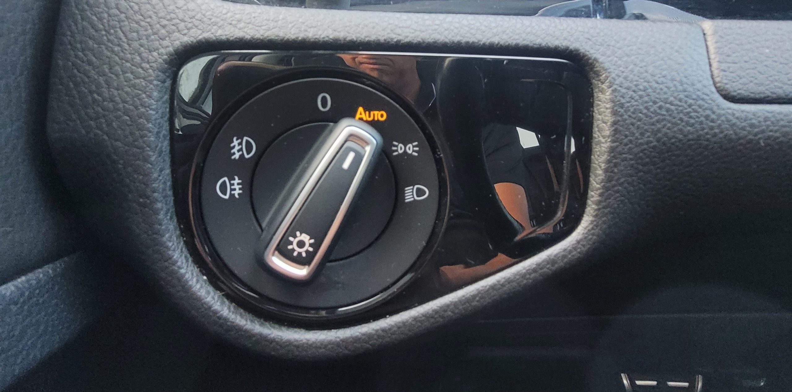 
								Volkswagen Golf 1.4 TSI 125 DSG7 SOUND GARANTIE 3/6/12 MOIS full									