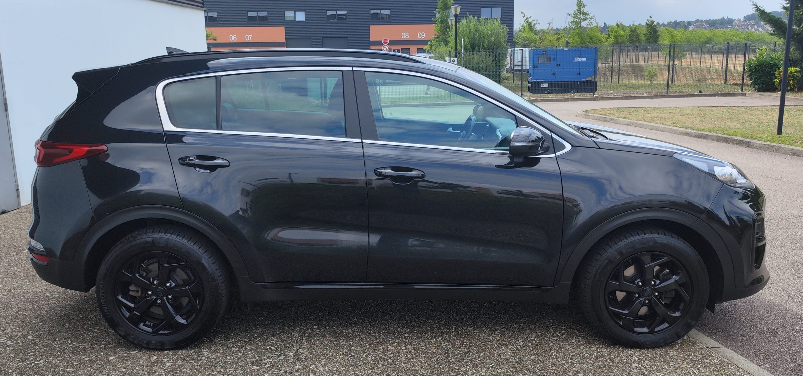 
								KIA SPORTAGE 1.6 CRDI 136CH MHEV ISG DCT7 BLACK EDITION GARANTIE 3/6/12 MOIS full									