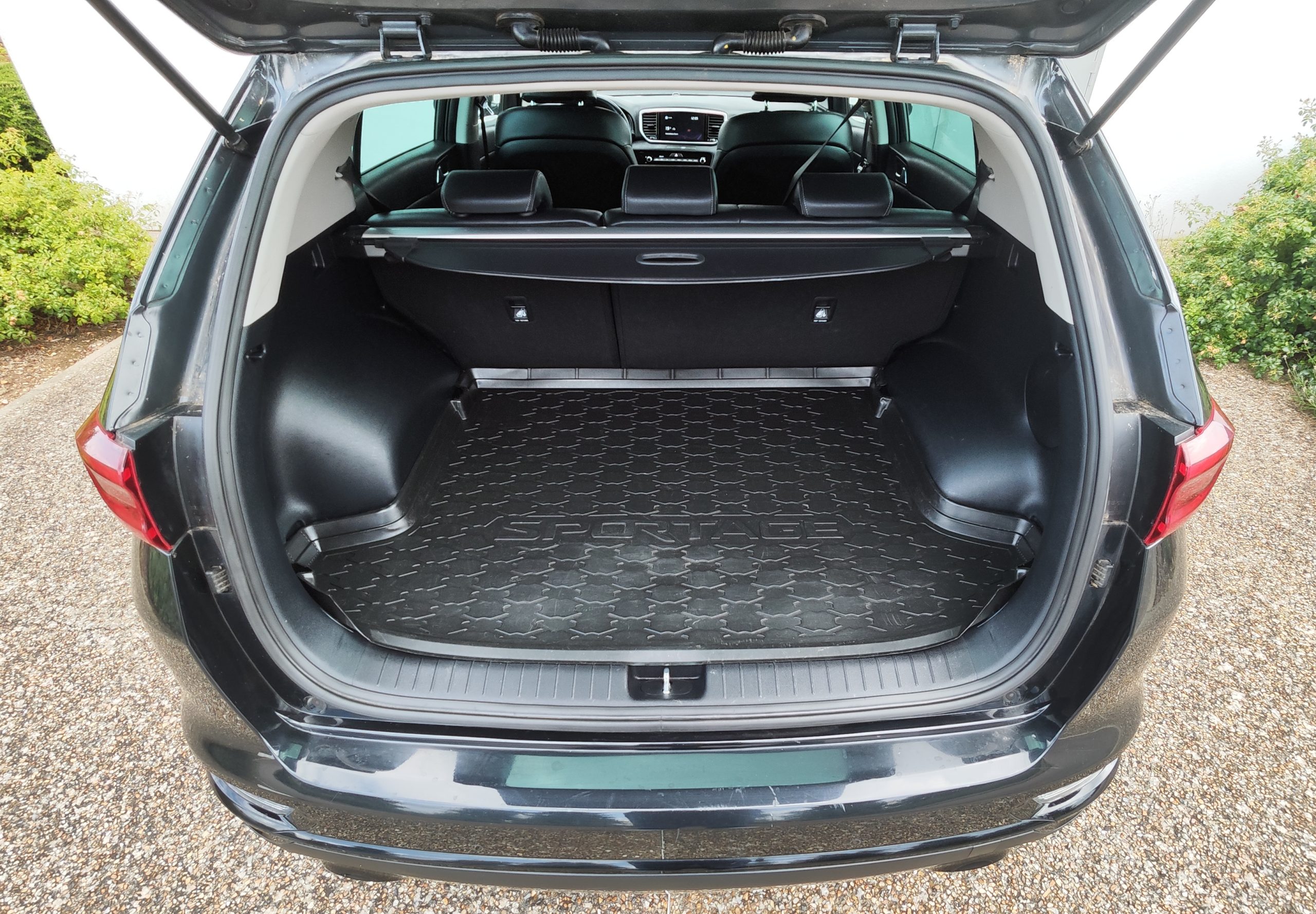 
								KIA SPORTAGE 1.6 CRDI 136CH MHEV ISG DCT7 BLACK EDITION GARANTIE 3/6/12 MOIS full									