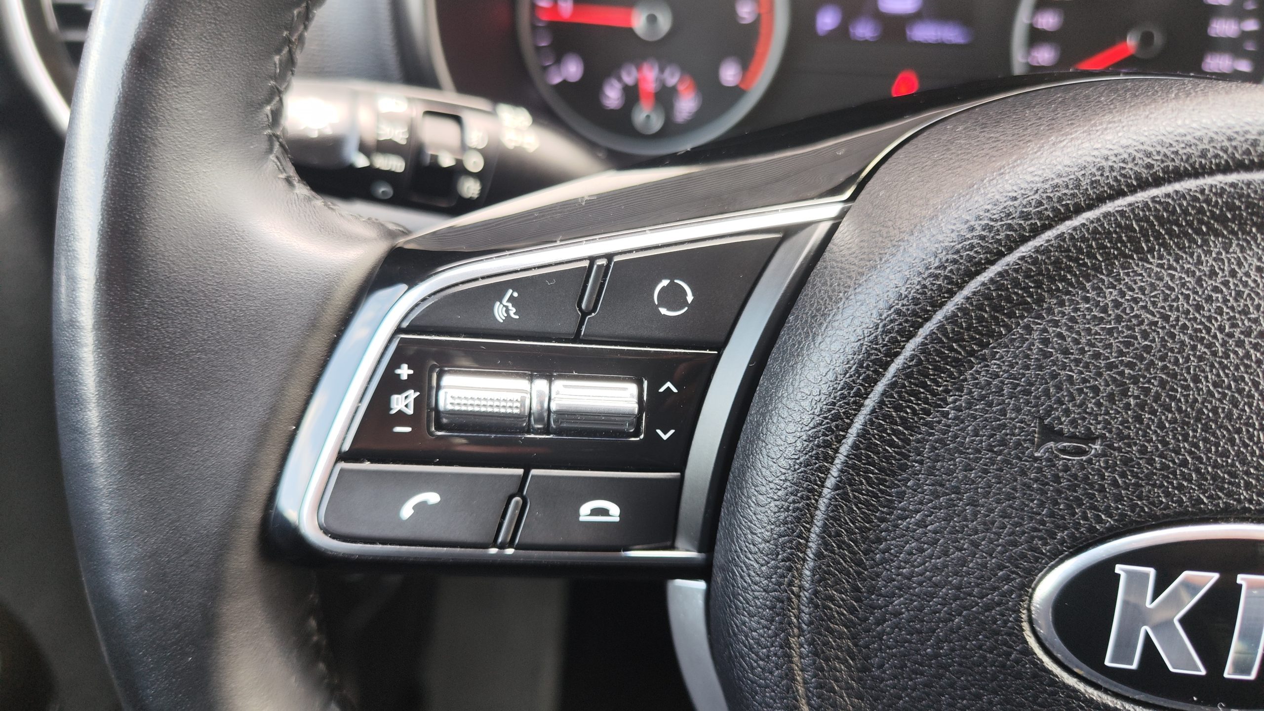 
								KIA SPORTAGE 1.6 CRDI 136CH MHEV ISG DCT7 BLACK EDITION GARANTIE 3/6/12 MOIS full									