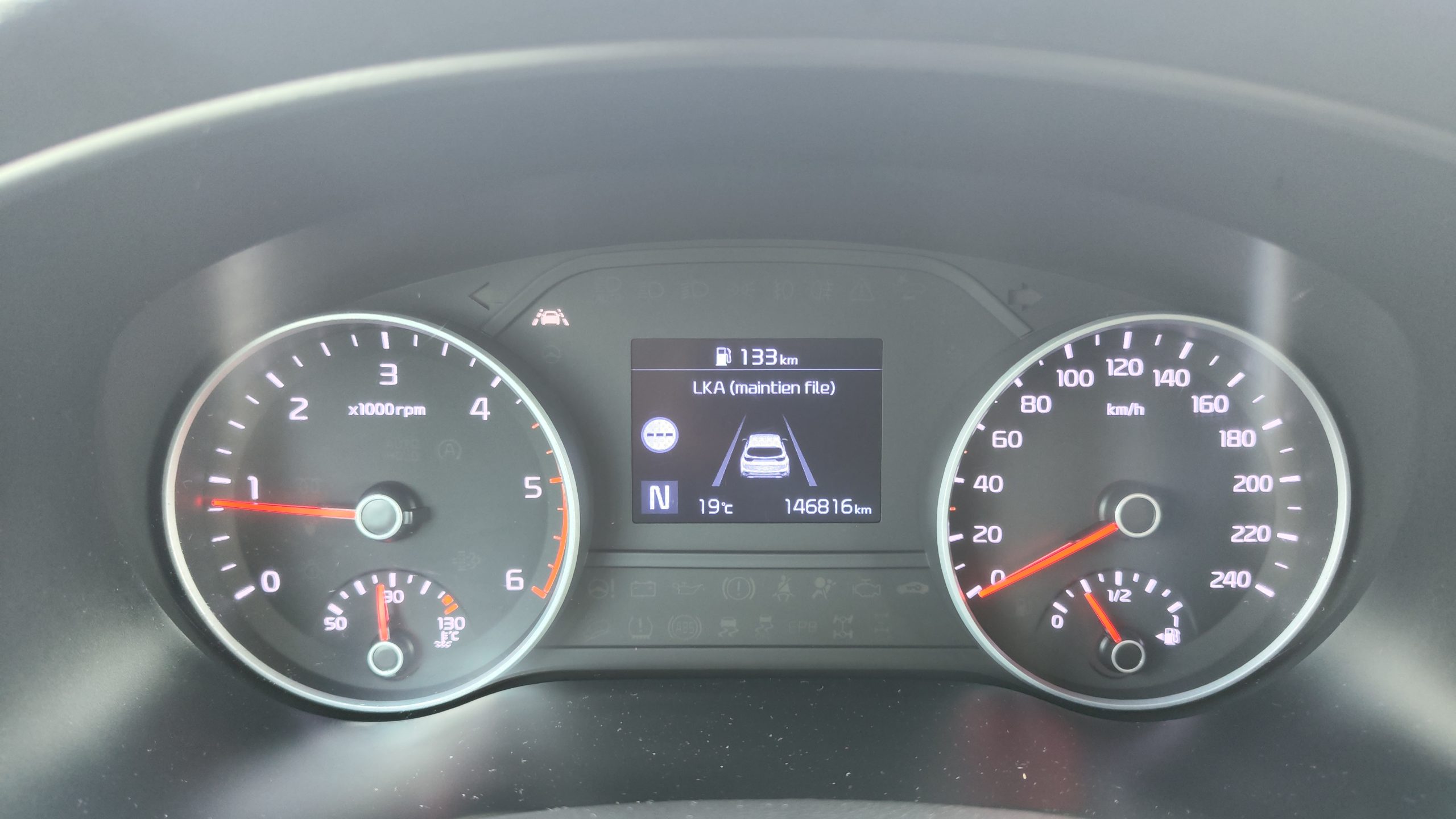 
								KIA SPORTAGE 1.6 CRDI 136CH MHEV ISG DCT7 BLACK EDITION GARANTIE 3/6/12 MOIS full									