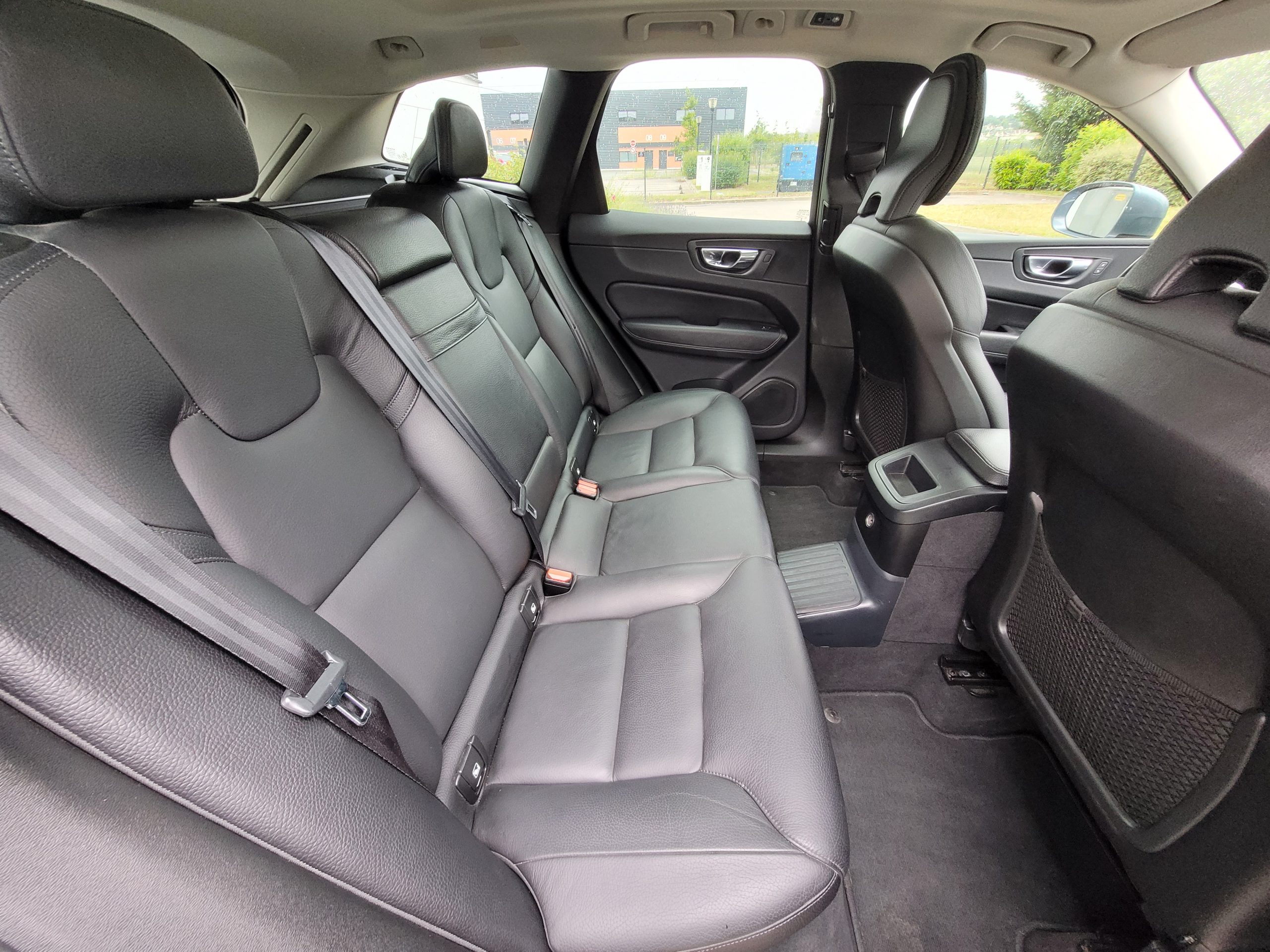 
								Volvo XC60 T8 Twin Engine 303 + 87ch Momentum Geartronic GARANTIE 3/6/12 MOIS full									