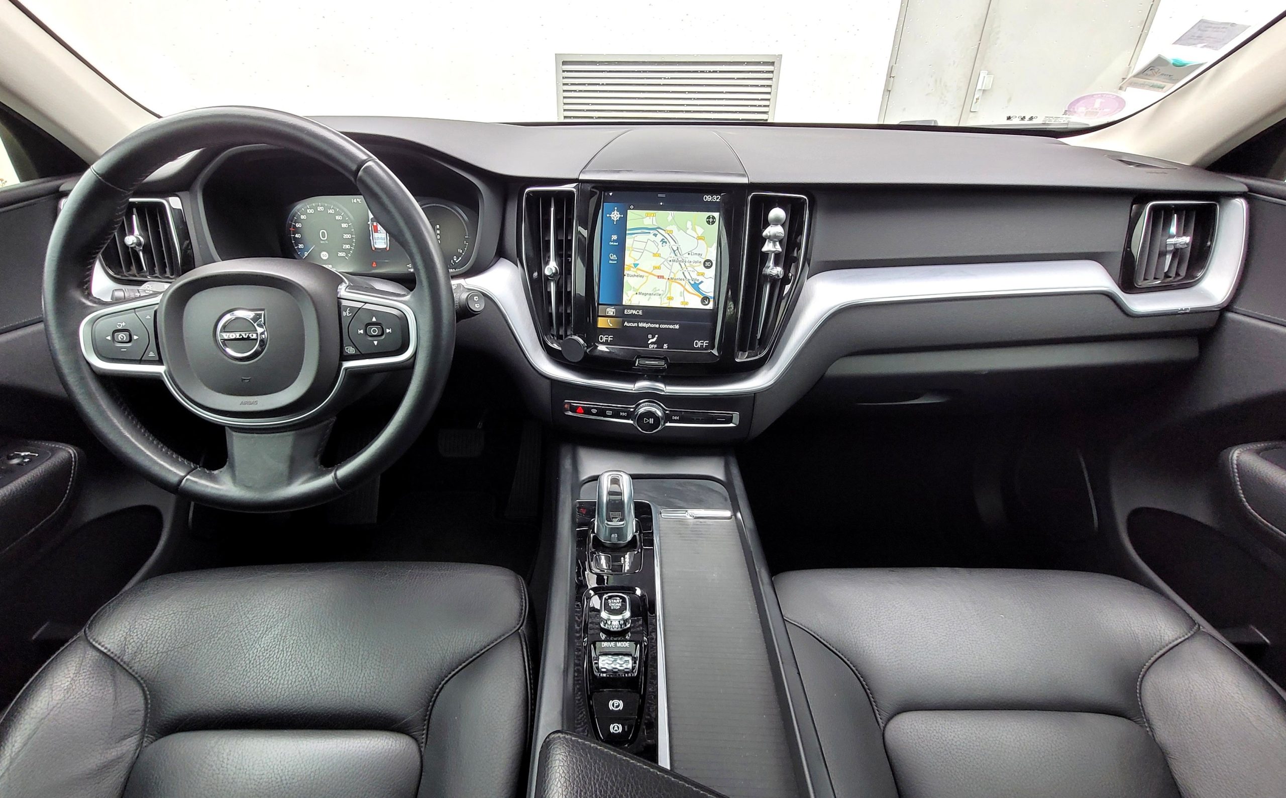 
								Volvo XC60 T8 Twin Engine 303 + 87ch Momentum Geartronic GARANTIE 3/6/12 MOIS full									