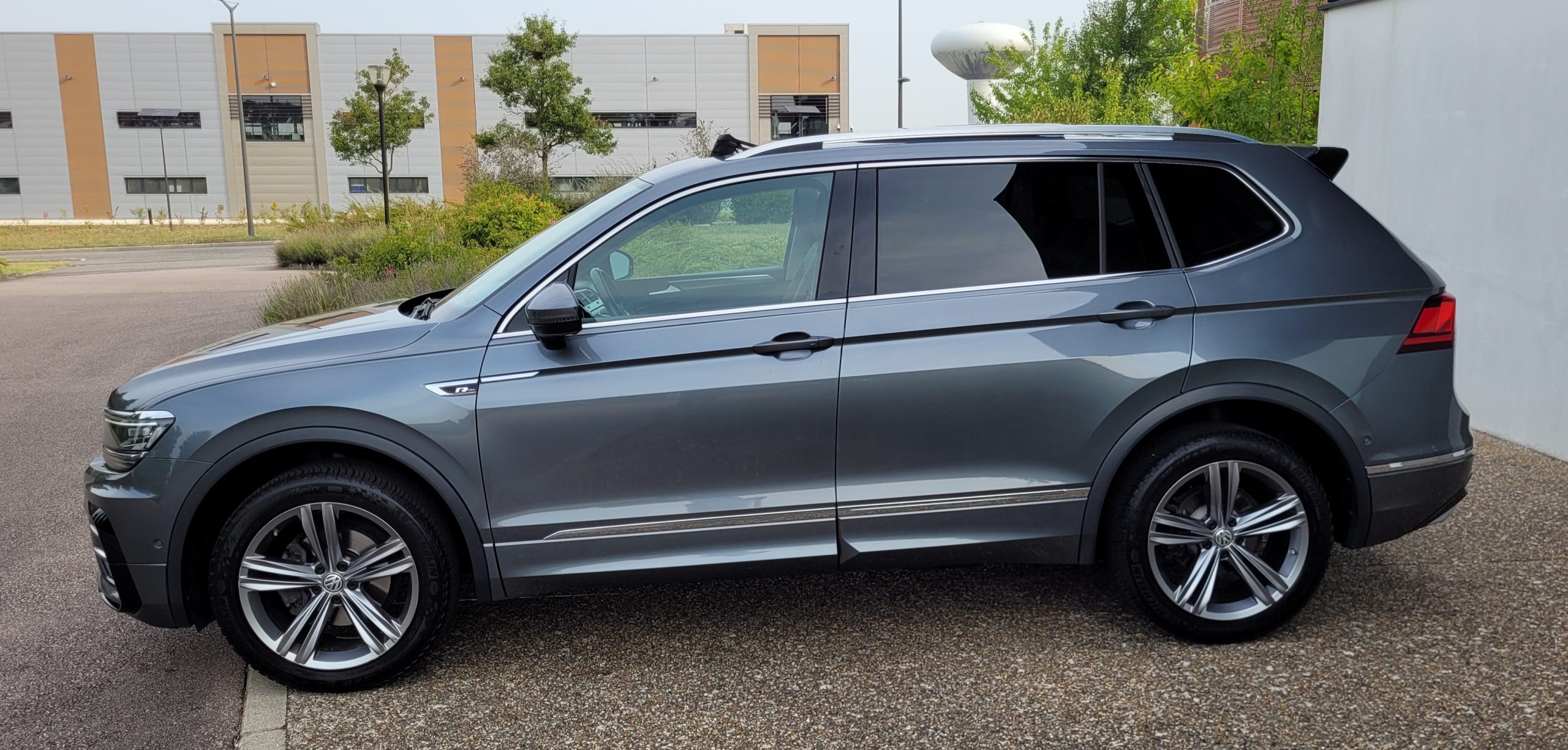 
								Volkswagen Tiguan Allspace 1.5 TSI 150 EVO DSG7 CARAT EXCLUSIVE RLINE full									