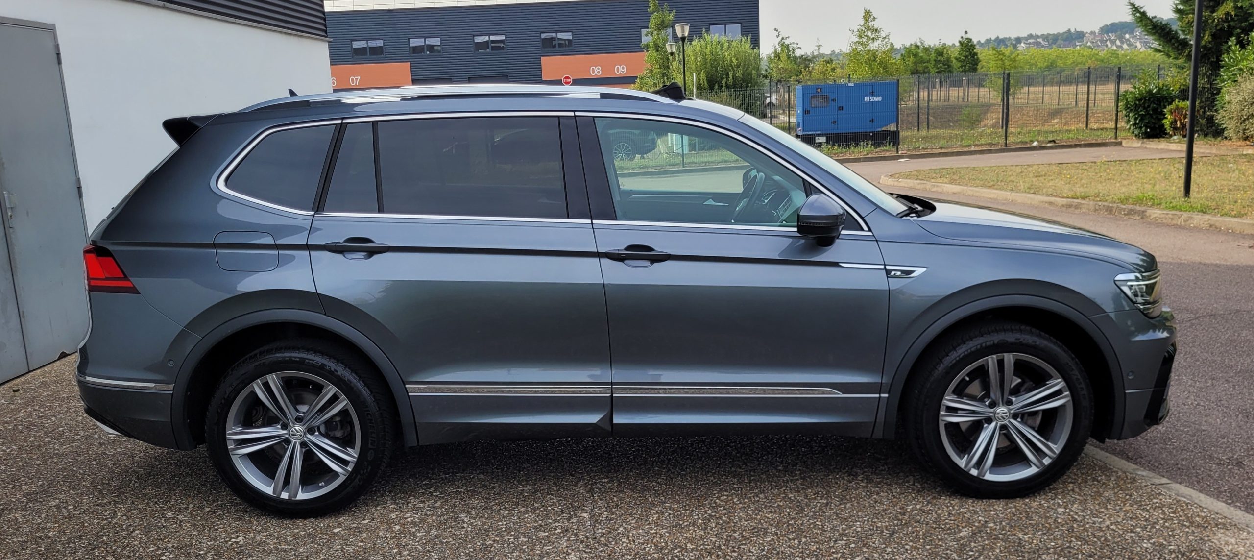 
								Volkswagen Tiguan Allspace 1.5 TSI 150 EVO DSG7 CARAT EXCLUSIVE RLINE full									