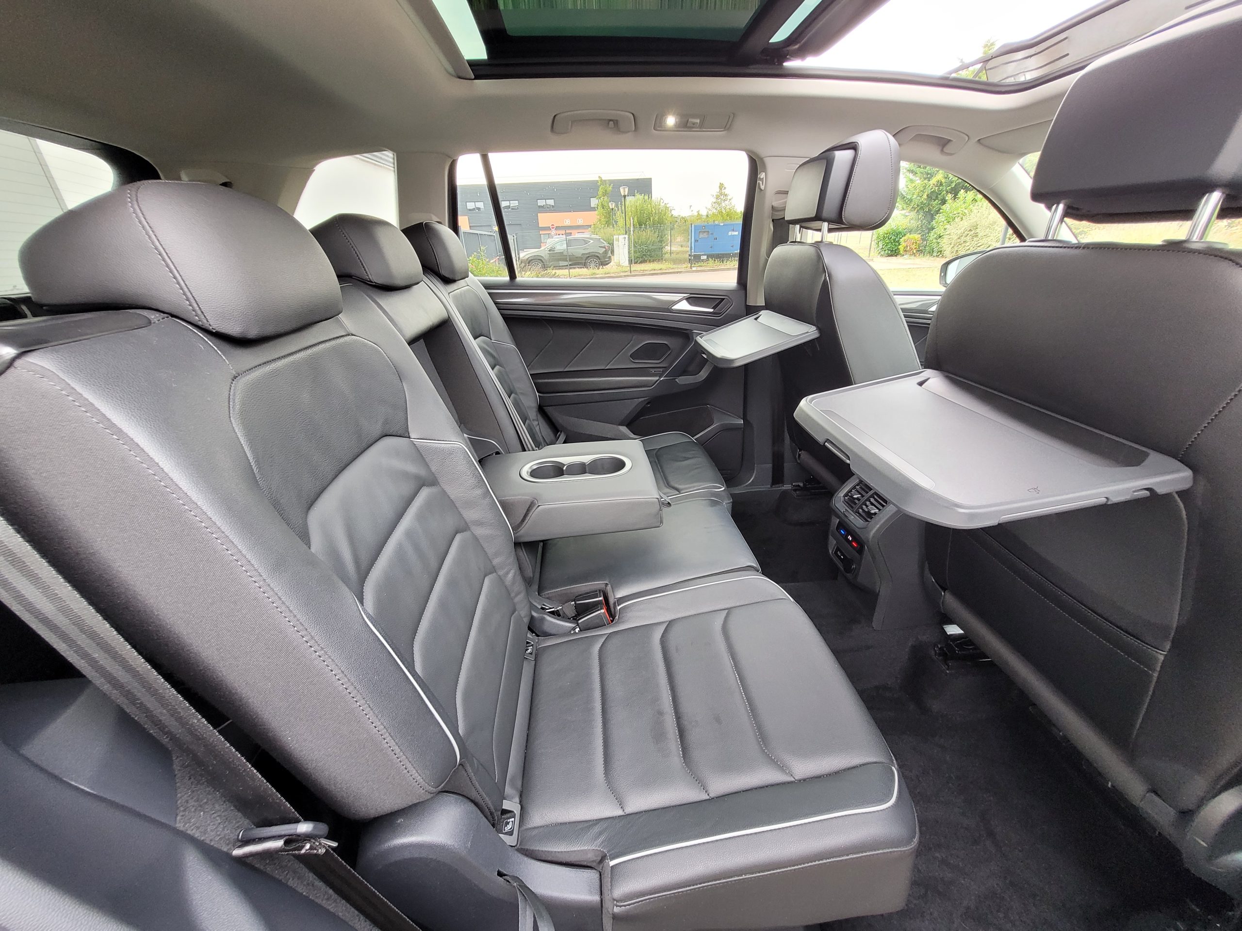 
								Volkswagen Tiguan Allspace 1.5 TSI 150 EVO DSG7 CARAT EXCLUSIVE RLINE full									