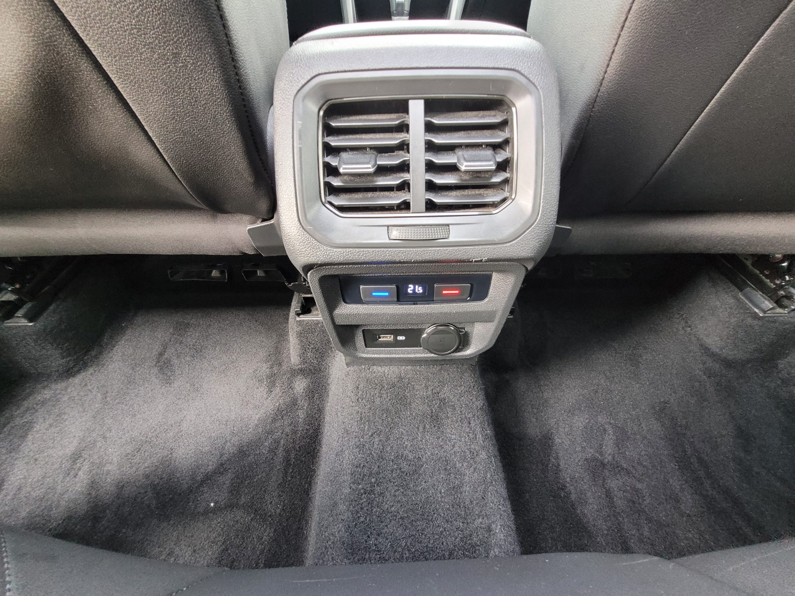 
								Volkswagen Tiguan Allspace 1.5 TSI 150 EVO DSG7 CARAT EXCLUSIVE RLINE full									