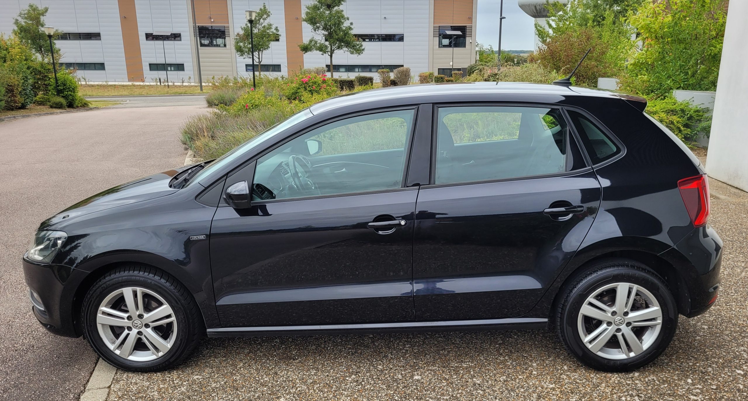 
								Volkswagen Polo 1.4 tdi 90 BLUEMOTION TECHNOLOGY SERIE SPECIALE LOUNGE GARANTIE 3/6/12 MOIS full									