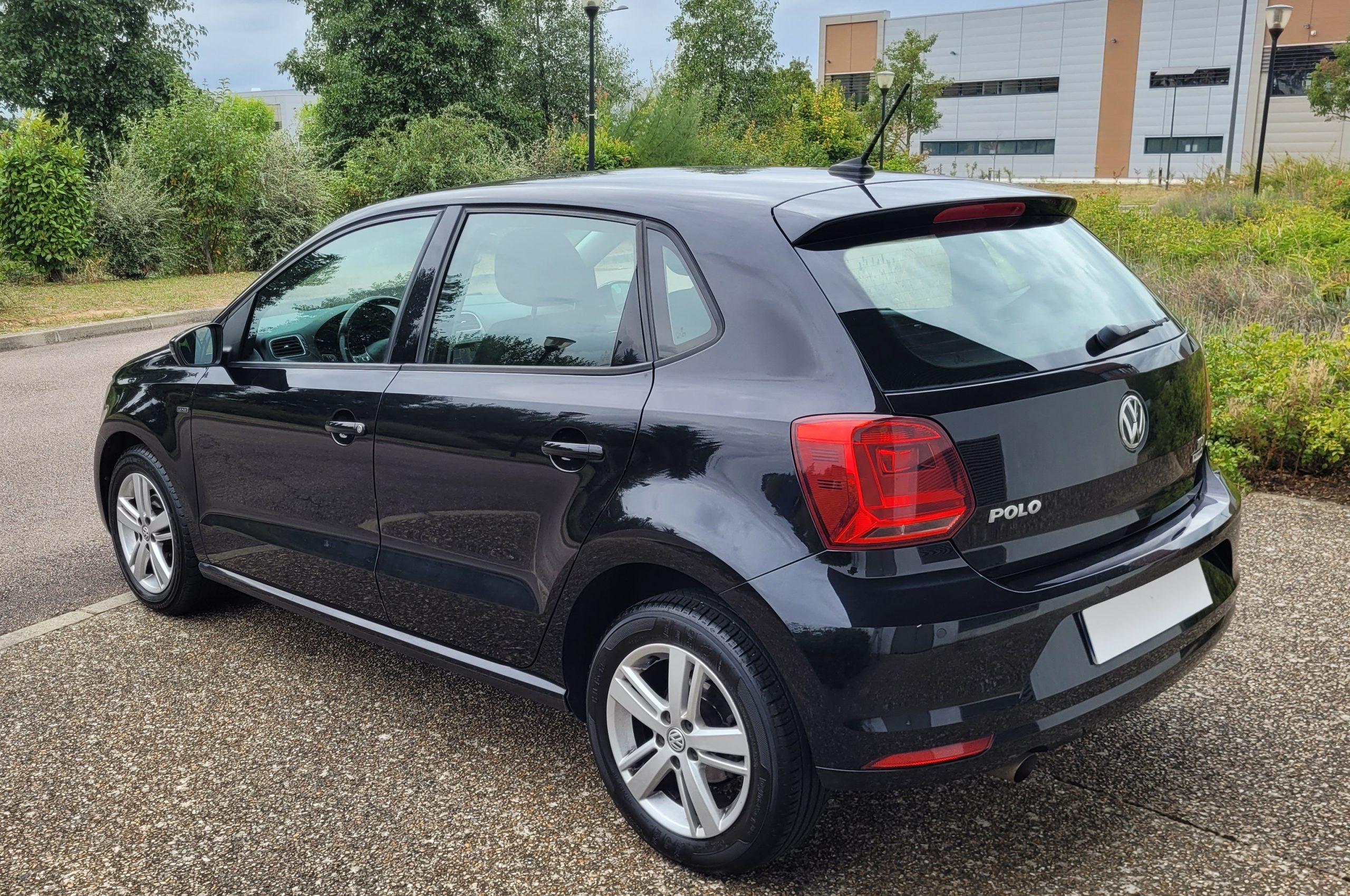 
								Volkswagen Polo 1.4 tdi 90 BLUEMOTION TECHNOLOGY SERIE SPECIALE LOUNGE GARANTIE 3/6/12 MOIS full									