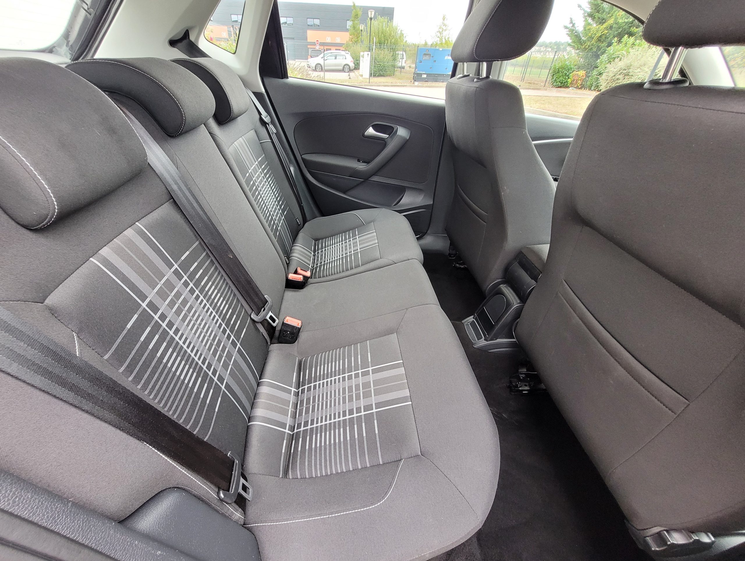 
								Volkswagen Polo 1.4 tdi 90 BLUEMOTION TECHNOLOGY SERIE SPECIALE LOUNGE GARANTIE 3/6/12 MOIS full									