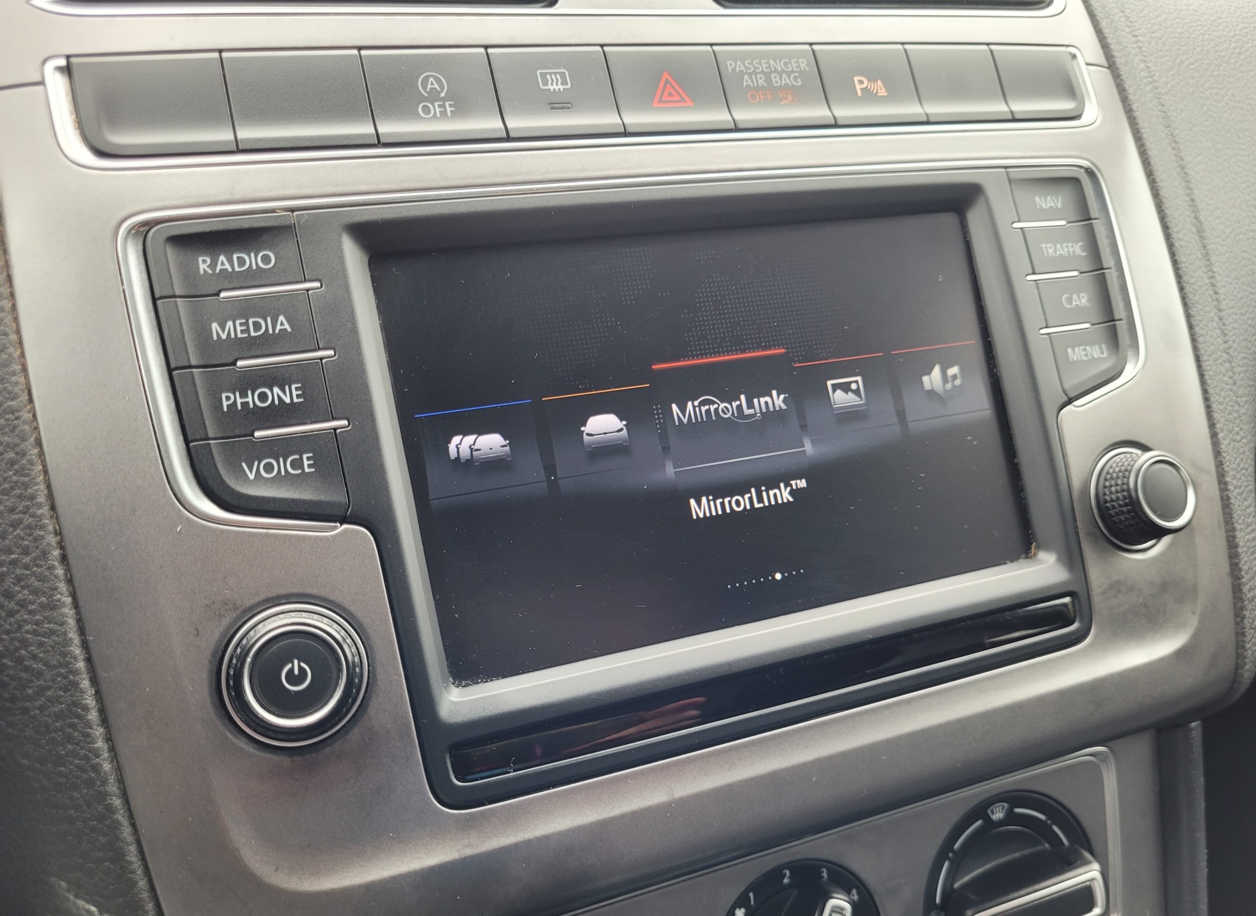 
								Volkswagen Polo 1.4 tdi 90 BLUEMOTION TECHNOLOGY SERIE SPECIALE LOUNGE GARANTIE 3/6/12 MOIS full									