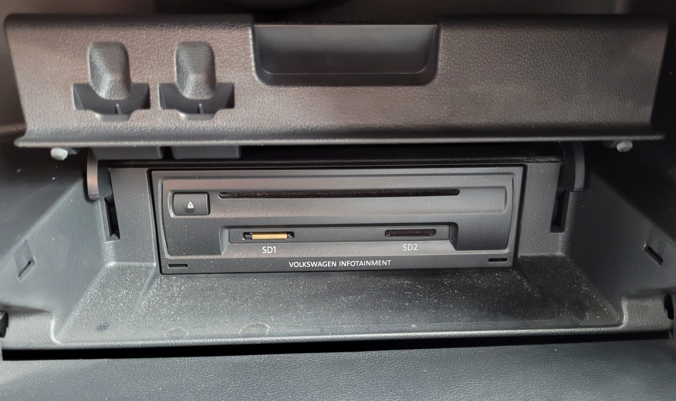 
								Volkswagen Polo 1.4 tdi 90 BLUEMOTION TECHNOLOGY SERIE SPECIALE LOUNGE GARANTIE 3/6/12 MOIS full									