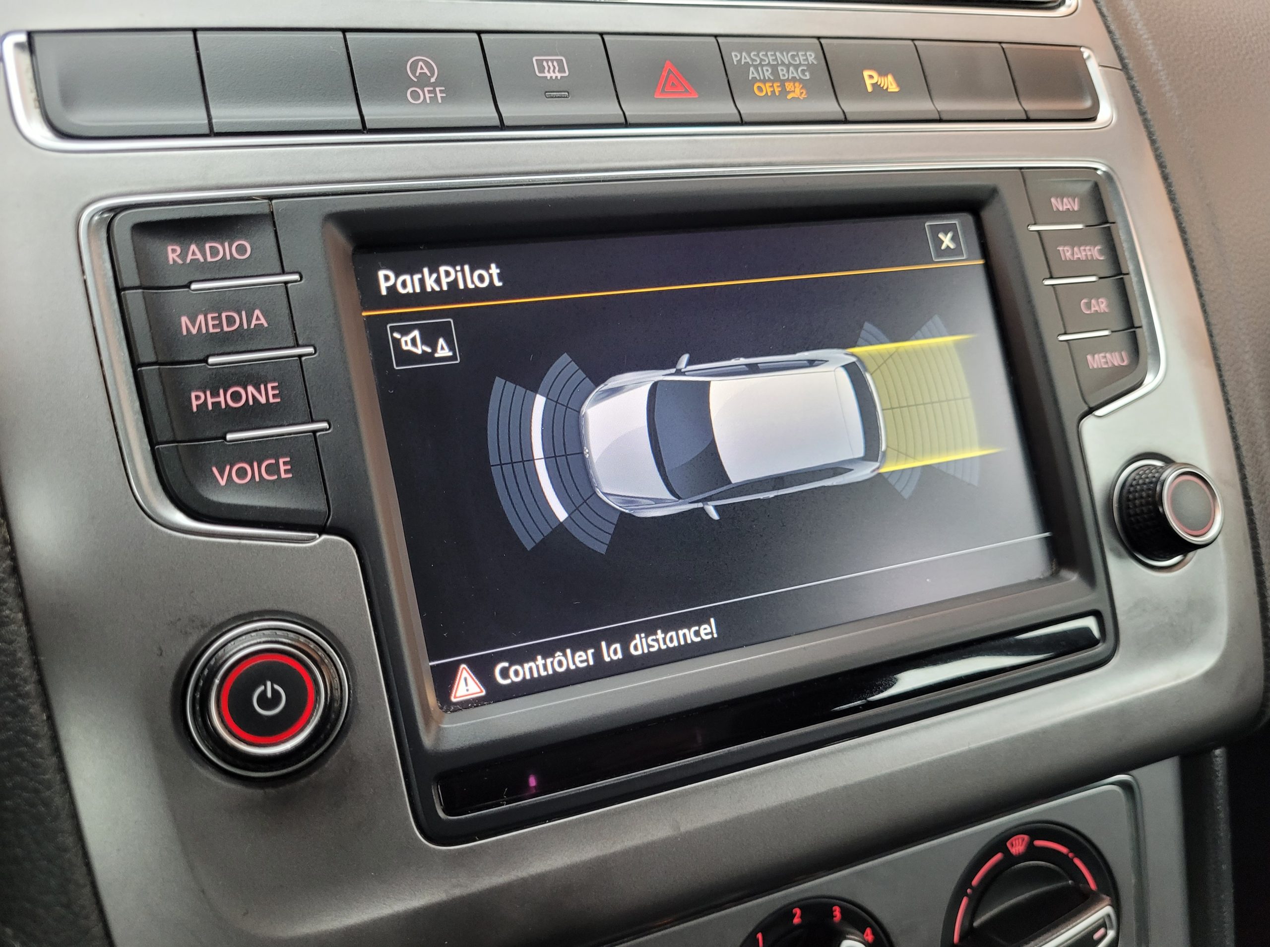 
								Volkswagen Polo 1.4 tdi 90 BLUEMOTION TECHNOLOGY SERIE SPECIALE LOUNGE GARANTIE 3/6/12 MOIS full									