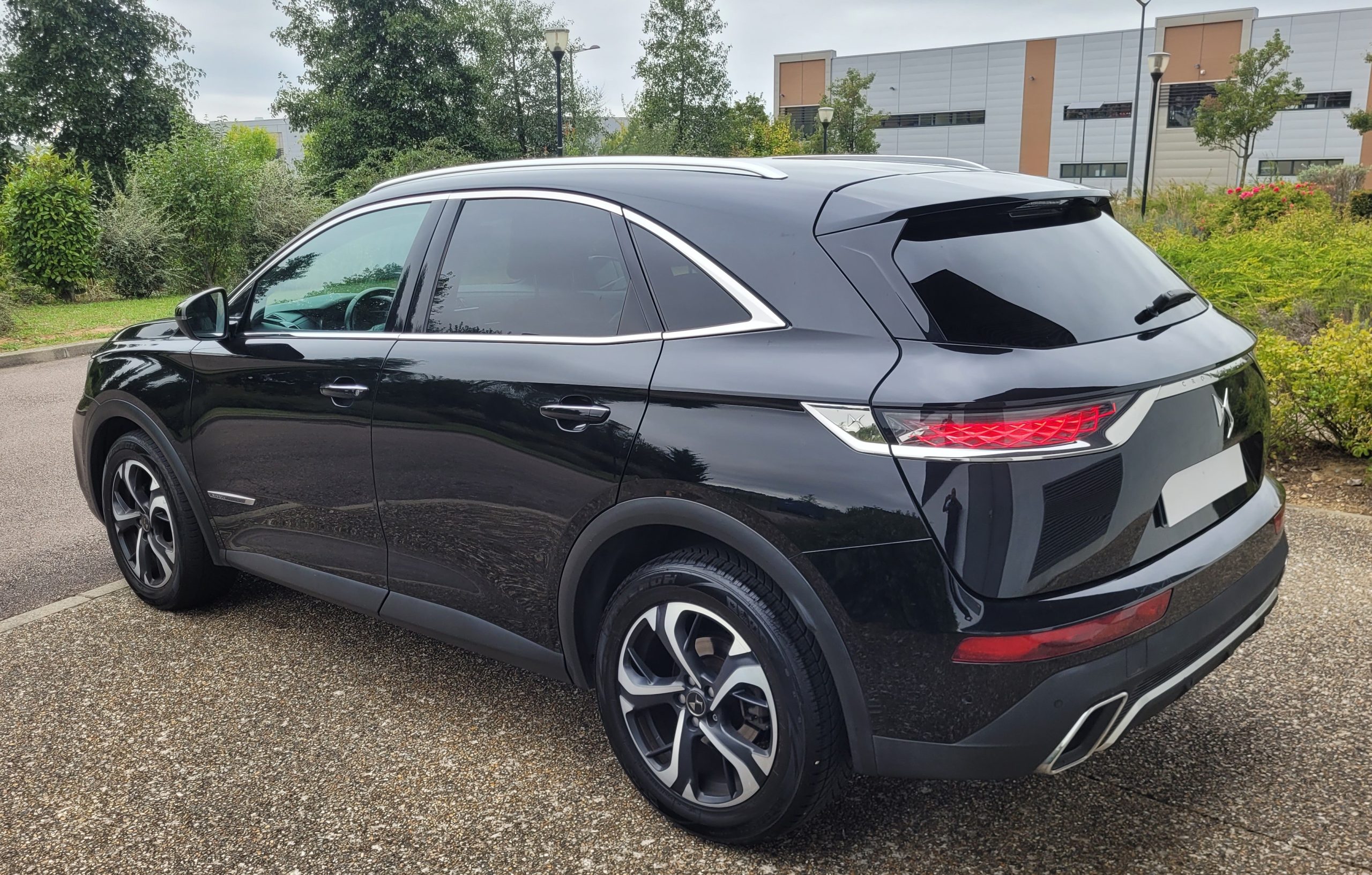 
								DS DS7 CROOSBACK 2.0 BHDI 180CH SO CHIC RIVOLI GARANTIE 3/6/12 MOIS full									