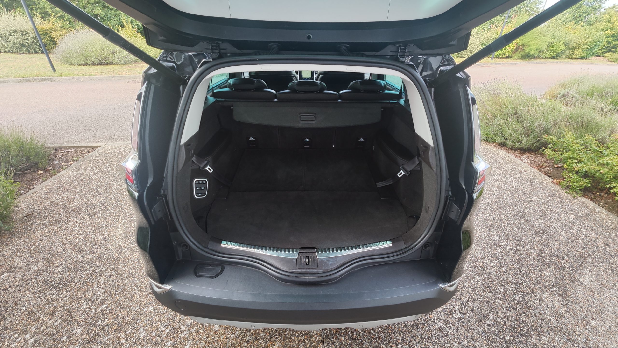 
								RENAULT Espace DCI 160 ENERGY TWIN TURBO INITIALE PARIS EDC GRANTIE 3/6/12 MOIS full									