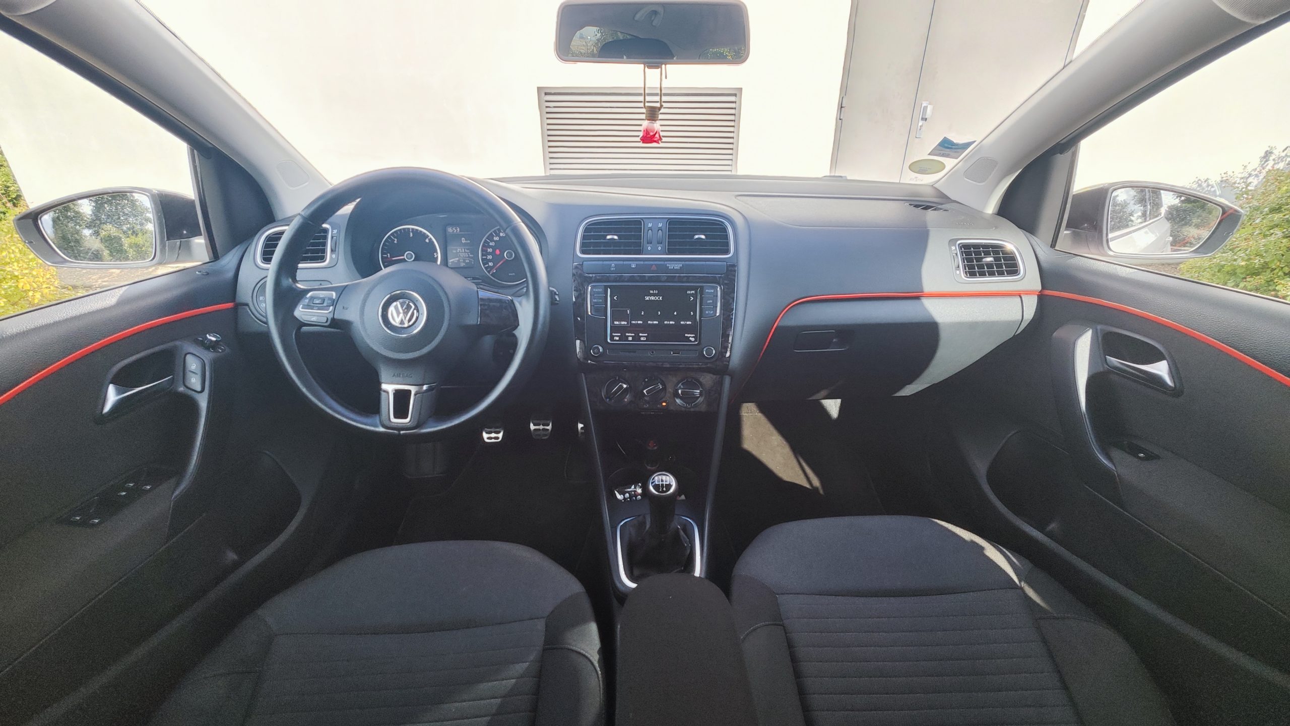 
								Volkswagen Polo 1.6 TDI 90CH CONFORTLINE CARPLAY / ANDROID AUTO full									