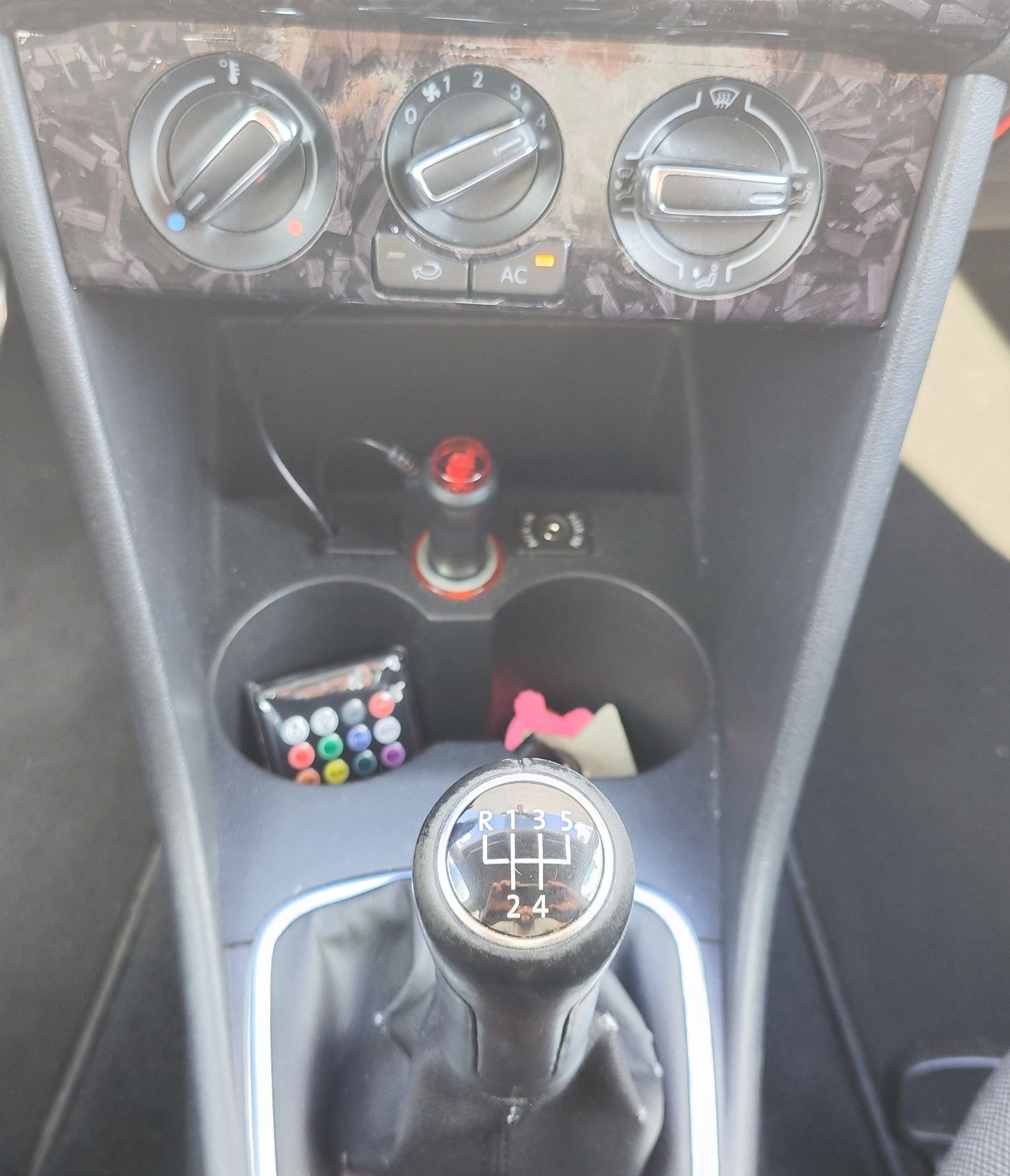 
								Volkswagen Polo 1.6 TDI 90CH CONFORTLINE CARPLAY / ANDROID AUTO full									