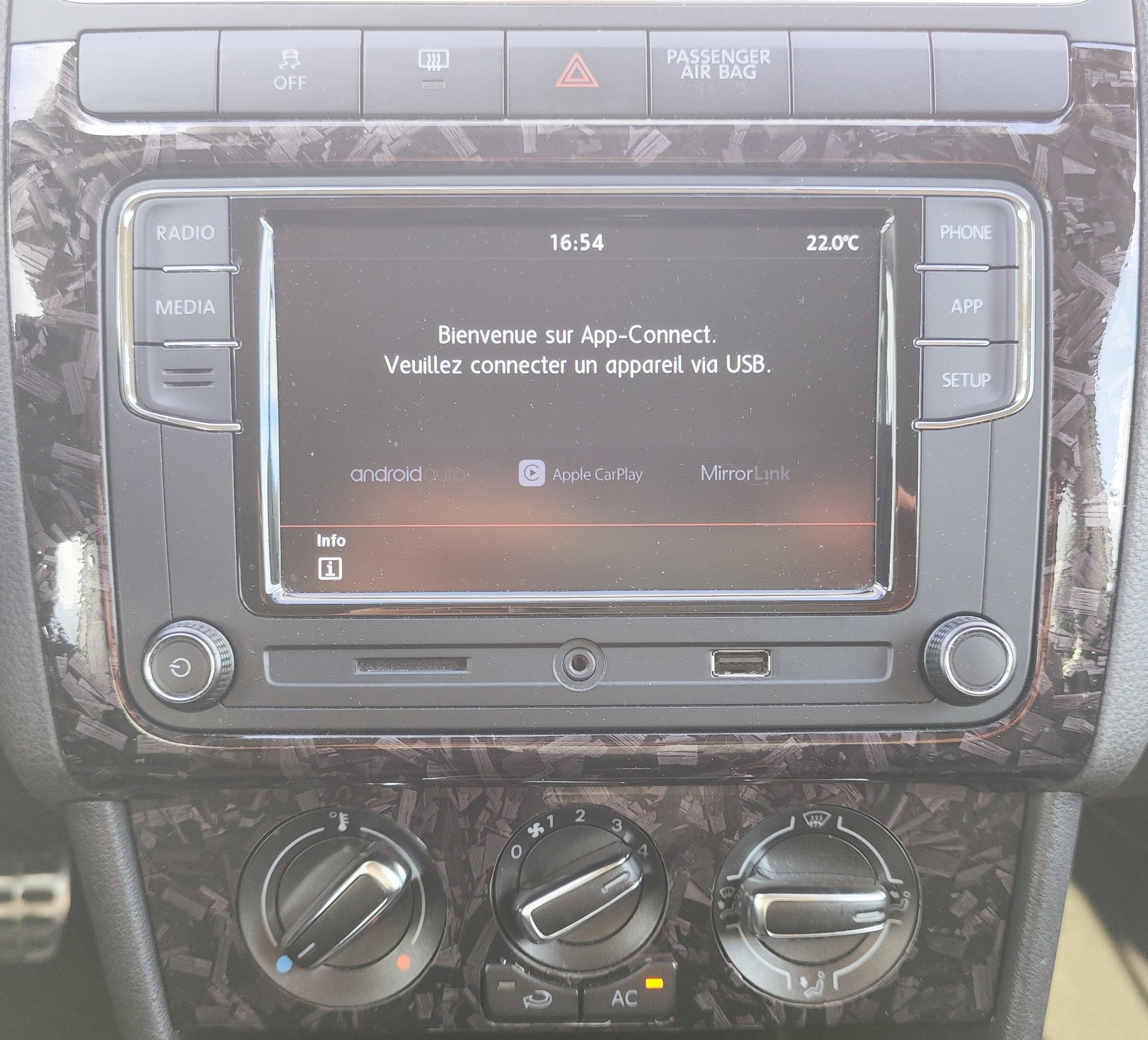 
								Volkswagen Polo 1.6 TDI 90CH CONFORTLINE CARPLAY / ANDROID AUTO full									