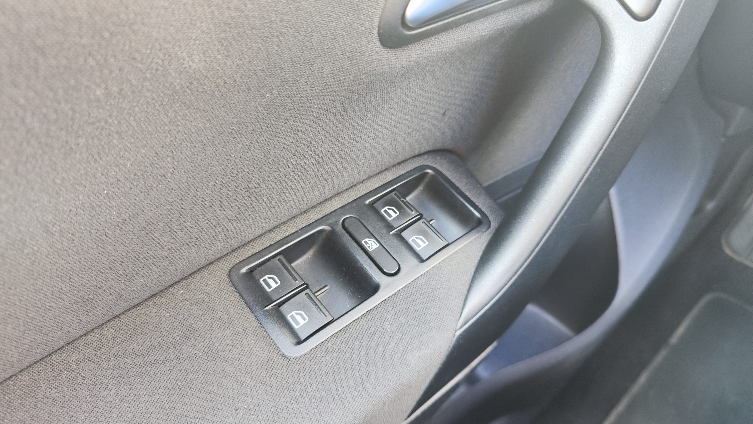 
								Volkswagen Polo 1.6 TDI 90CH CONFORTLINE CARPLAY / ANDROID AUTO full									