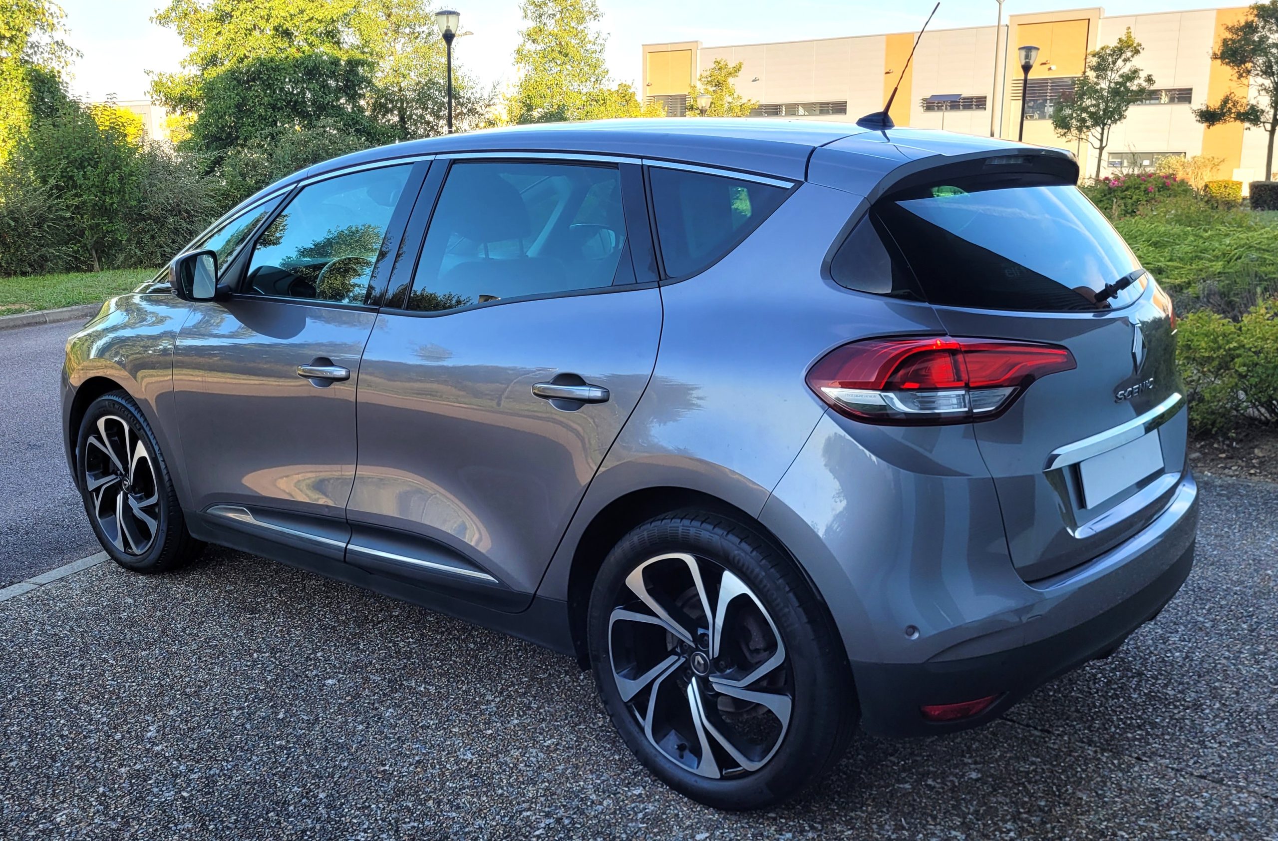 
								RENAULT Scenic TCE 140CV INTENS GARANTIE 3/6/12 MOIS full									