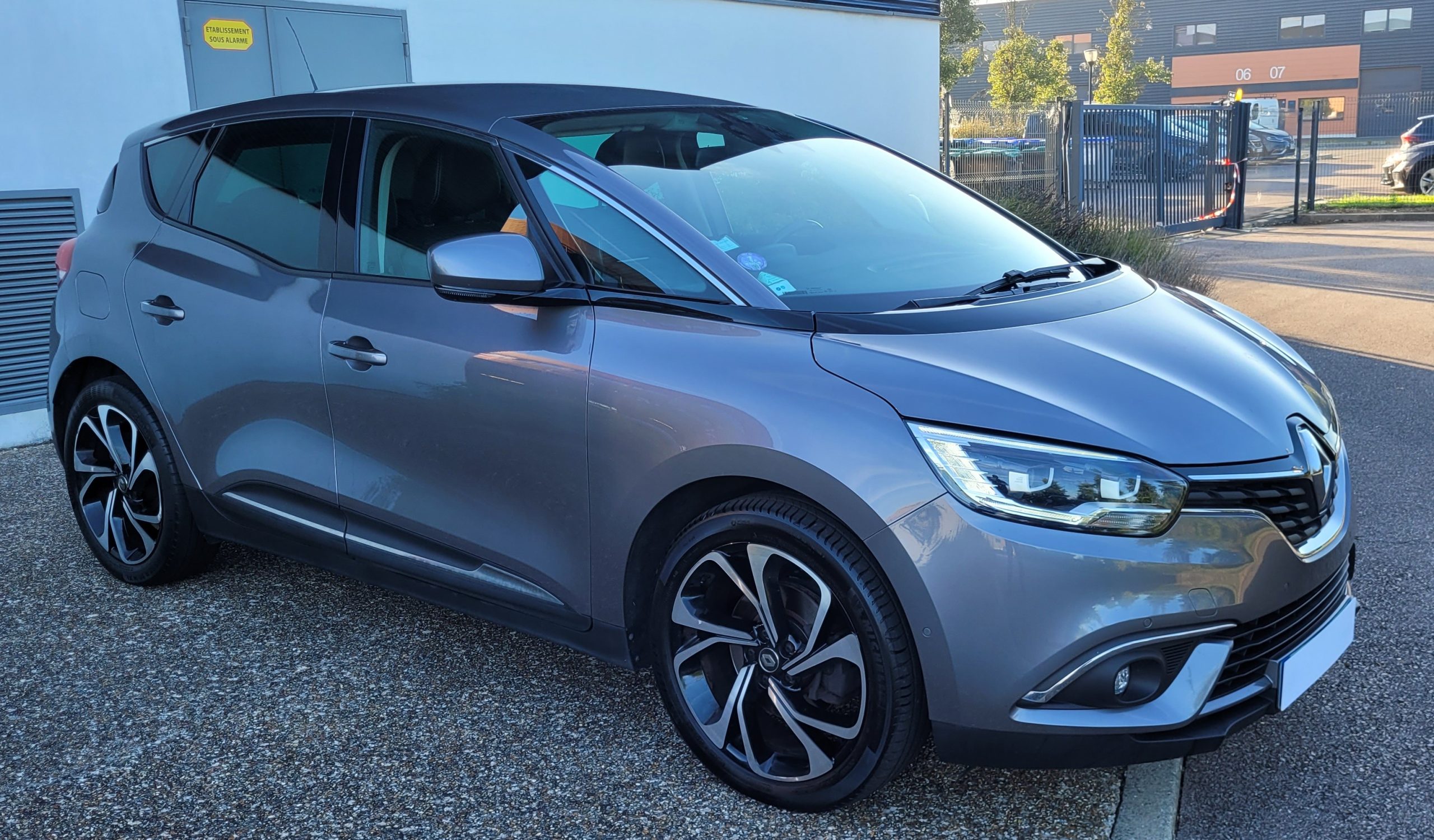 
								RENAULT Scenic TCE 140CV INTENS GARANTIE 3/6/12 MOIS full									