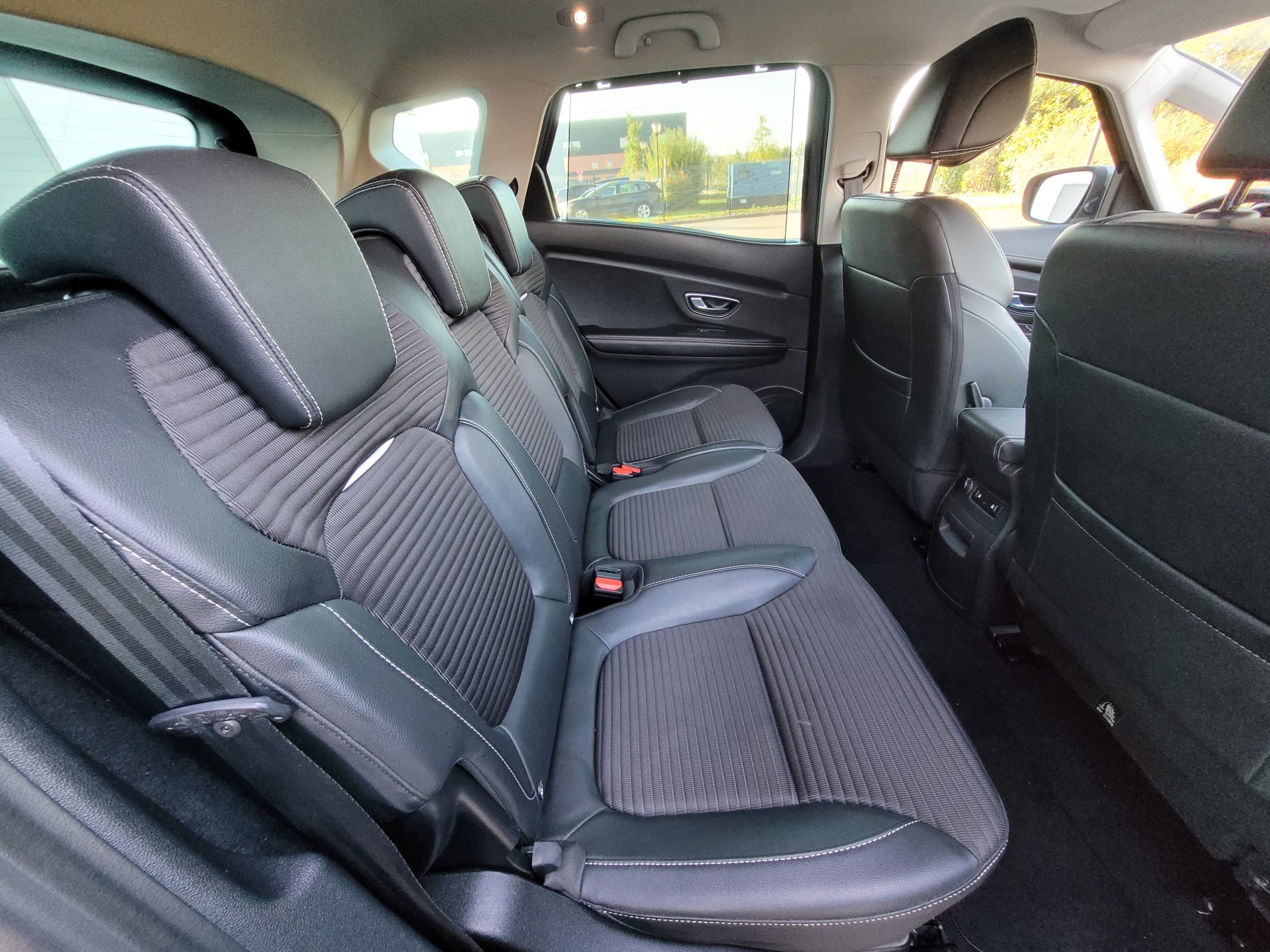 
								RENAULT Scenic TCE 140CV INTENS GARANTIE 3/6/12 MOIS full									