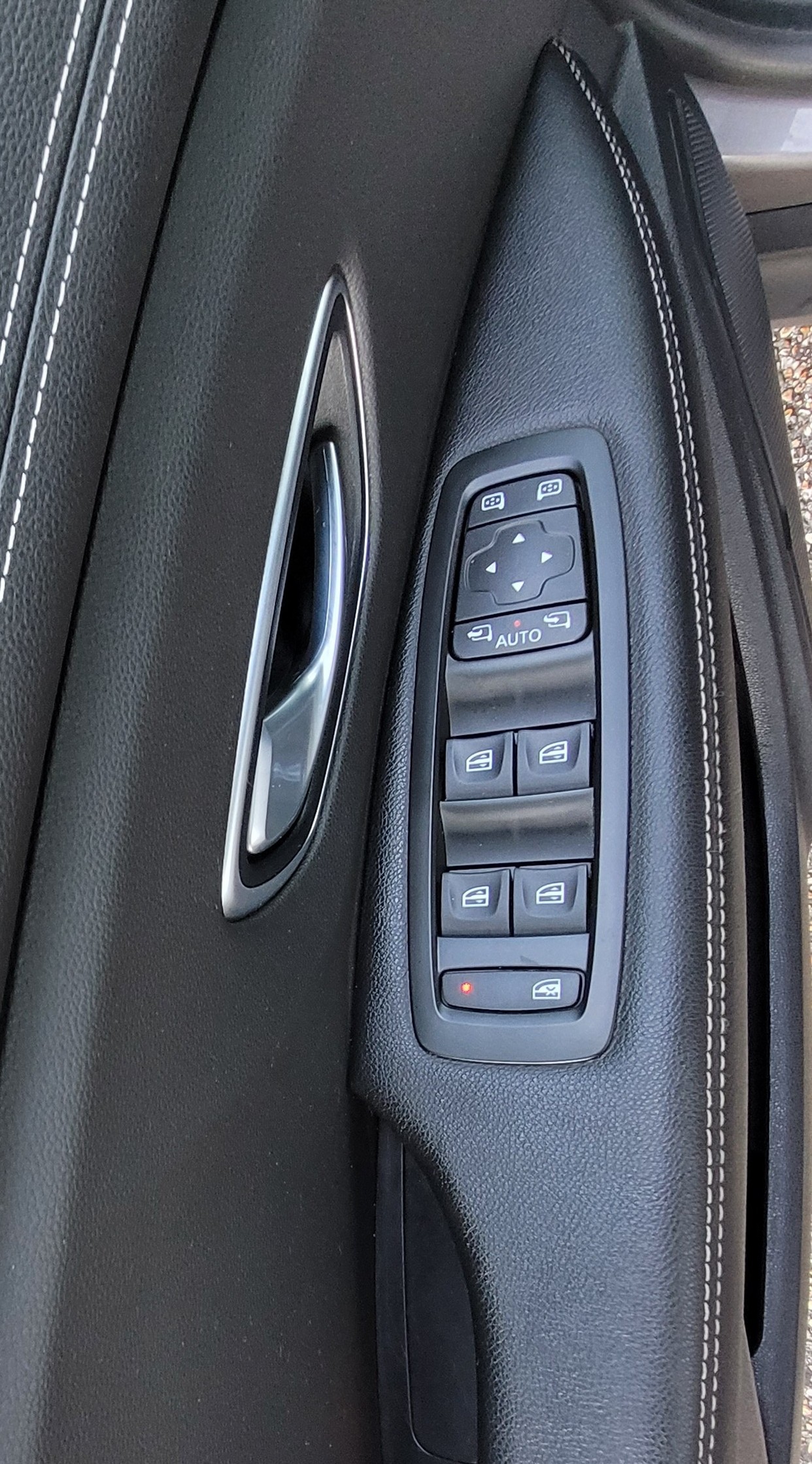 
								RENAULT Scenic TCE 140CV INTENS GARANTIE 3/6/12 MOIS full									