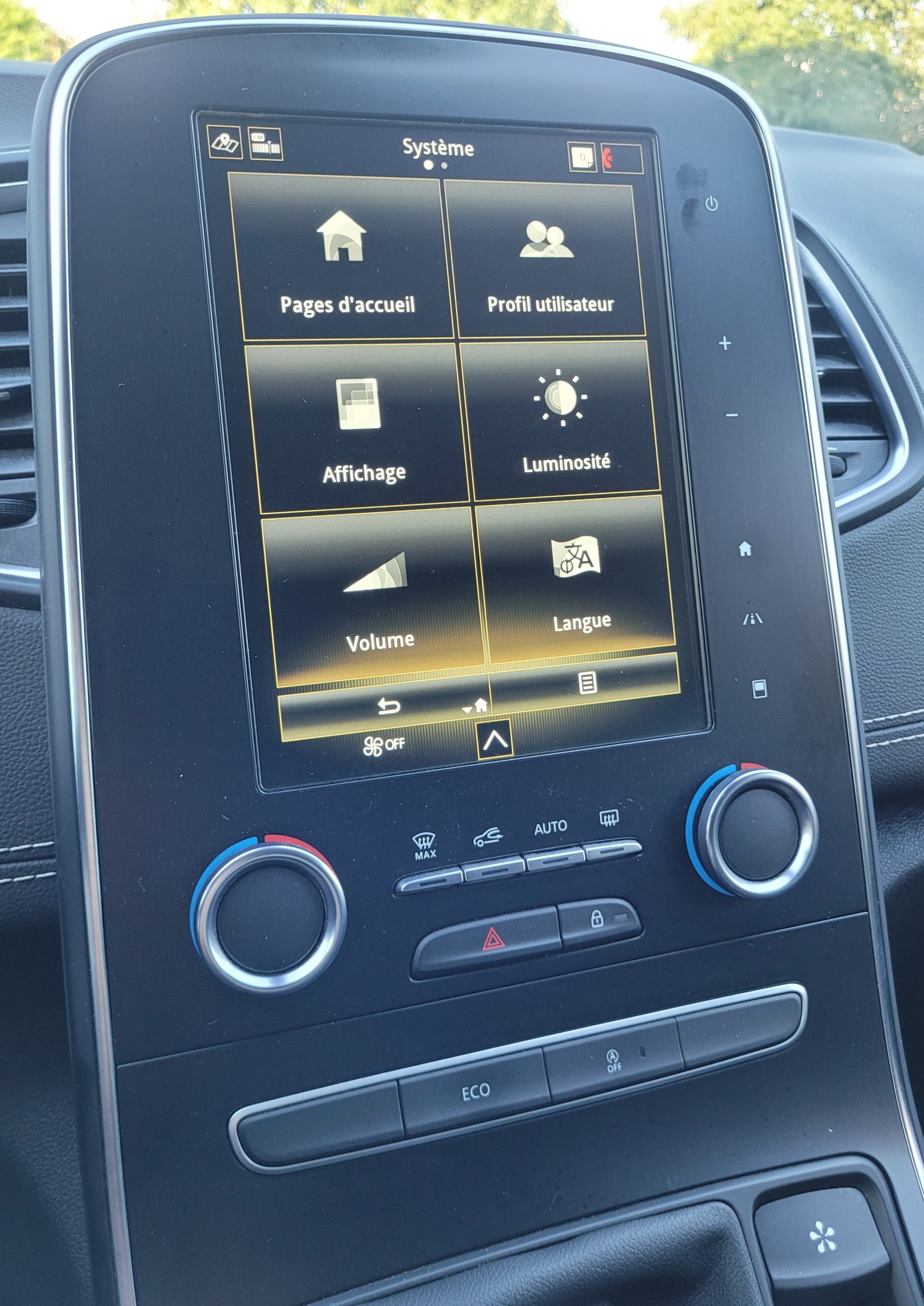 
								RENAULT Scenic TCE 140CV INTENS GARANTIE 3/6/12 MOIS full									