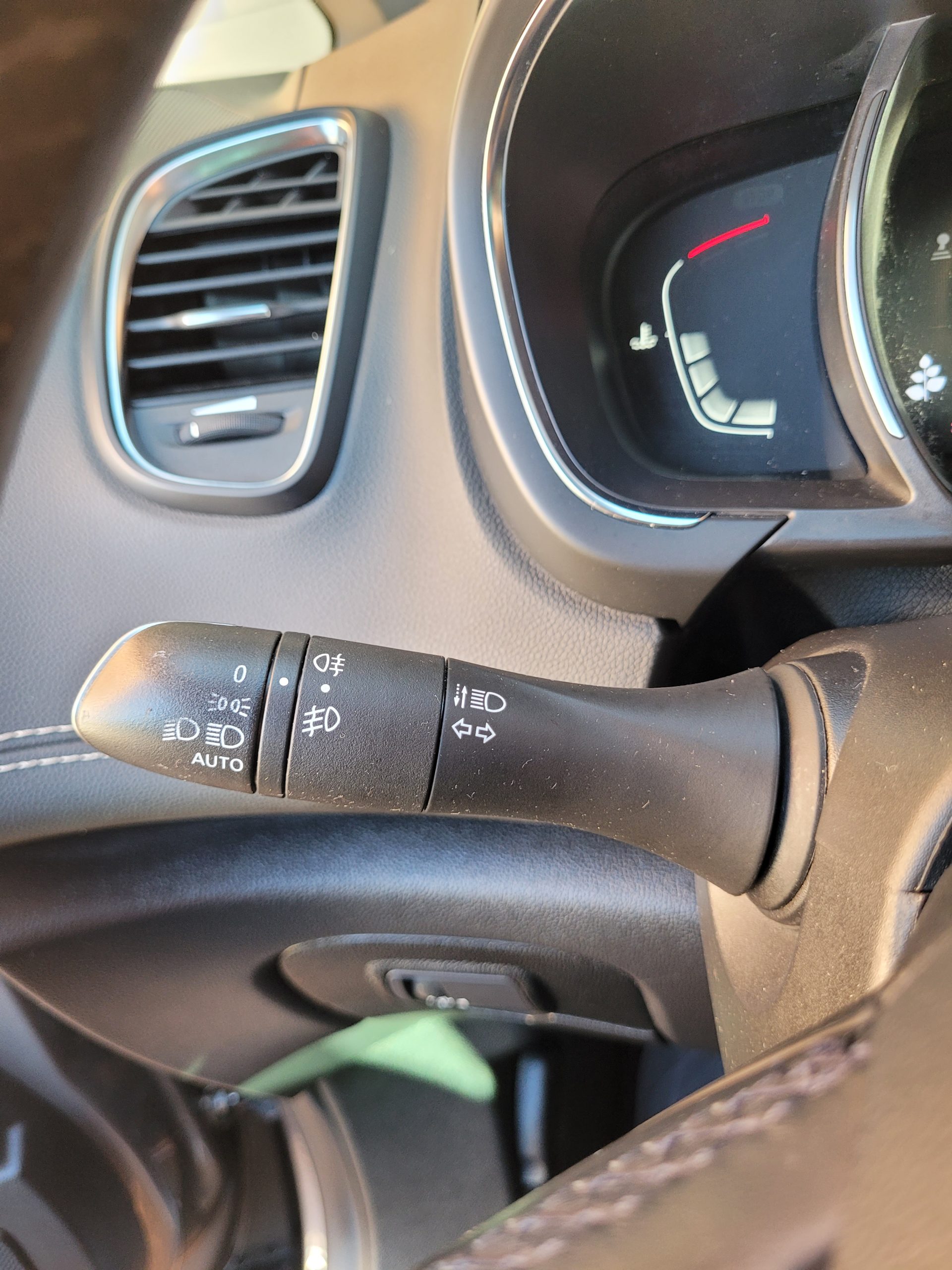 
								RENAULT Scenic TCE 140CV INTENS GARANTIE 3/6/12 MOIS full									