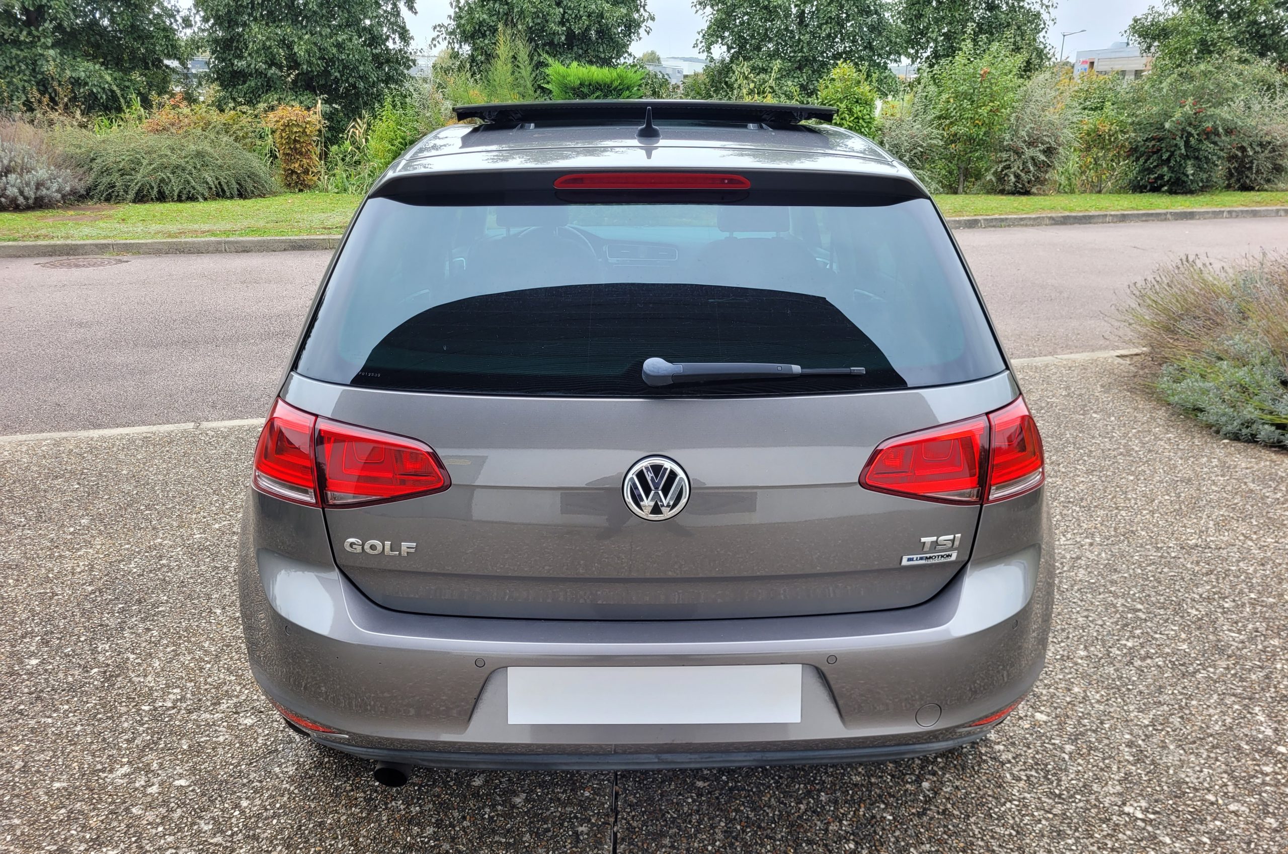 
								Volkswagen Golf 1.2 TSI 105 DSG7 CUP TOIT OUVRANT 1ER MAIN ENTRETIENT VW COMPLET GARANTIE 3/6/12MOIS full									