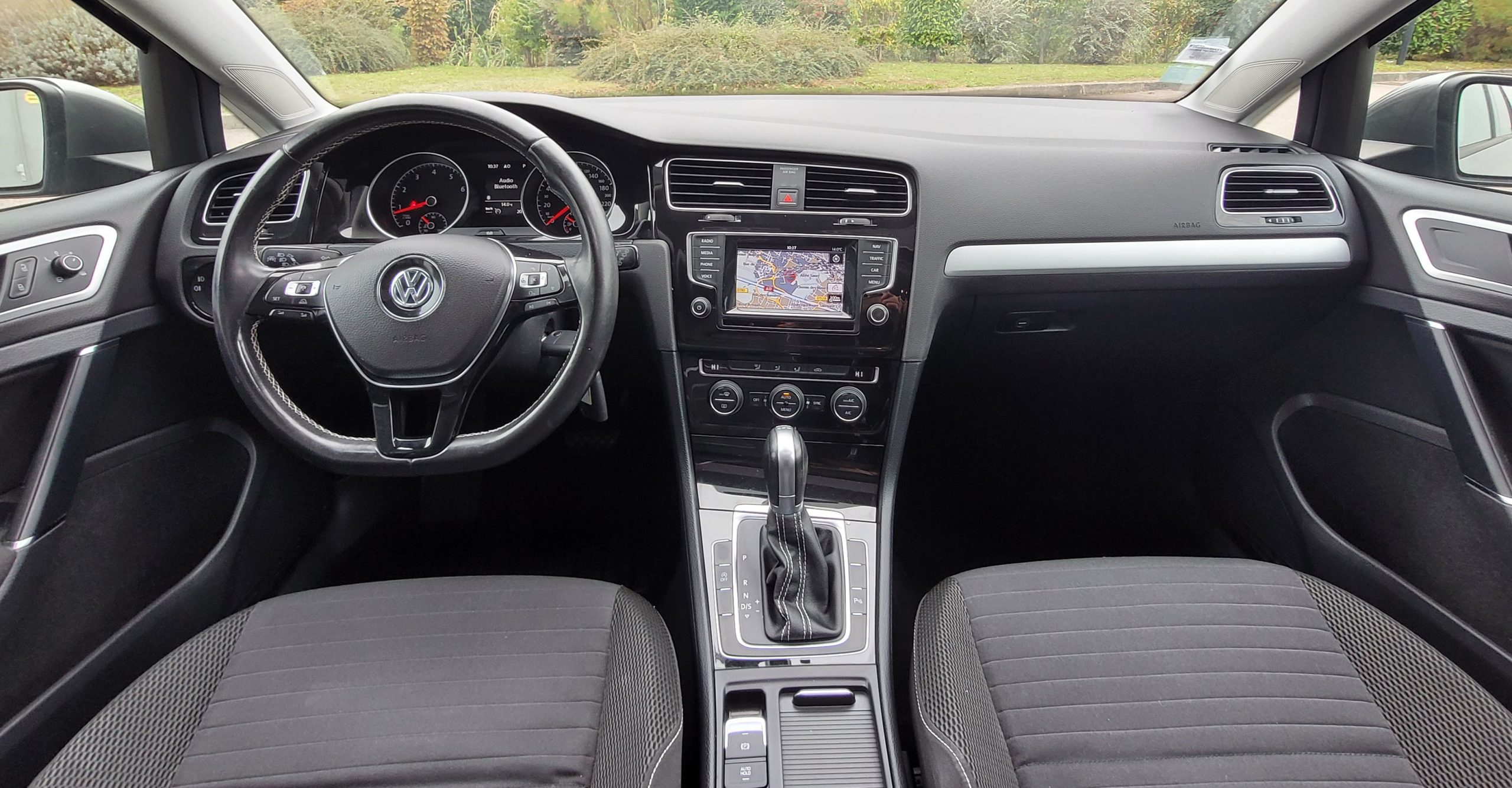 
								Volkswagen Golf 1.2 TSI 105 DSG7 CUP TOIT OUVRANT 1ER MAIN ENTRETIENT VW COMPLET GARANTIE 3/6/12MOIS full									