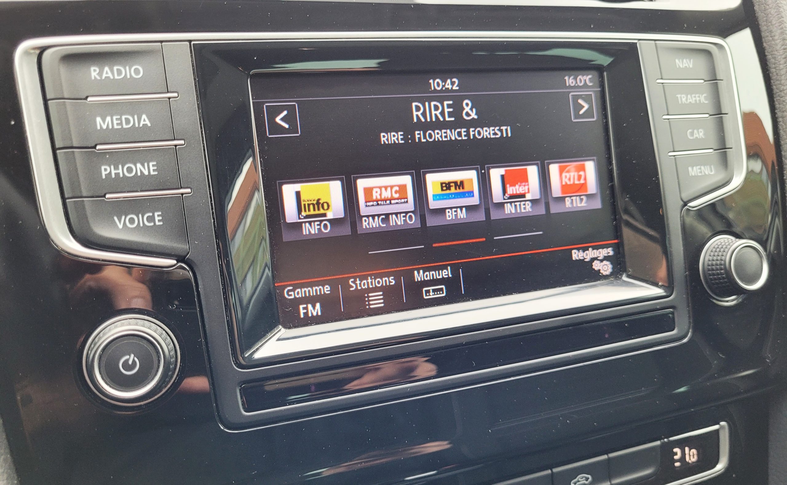 
								Volkswagen Golf 1.2 TSI 105 DSG7 CUP TOIT OUVRANT 1ER MAIN ENTRETIENT VW COMPLET GARANTIE 3/6/12MOIS full									