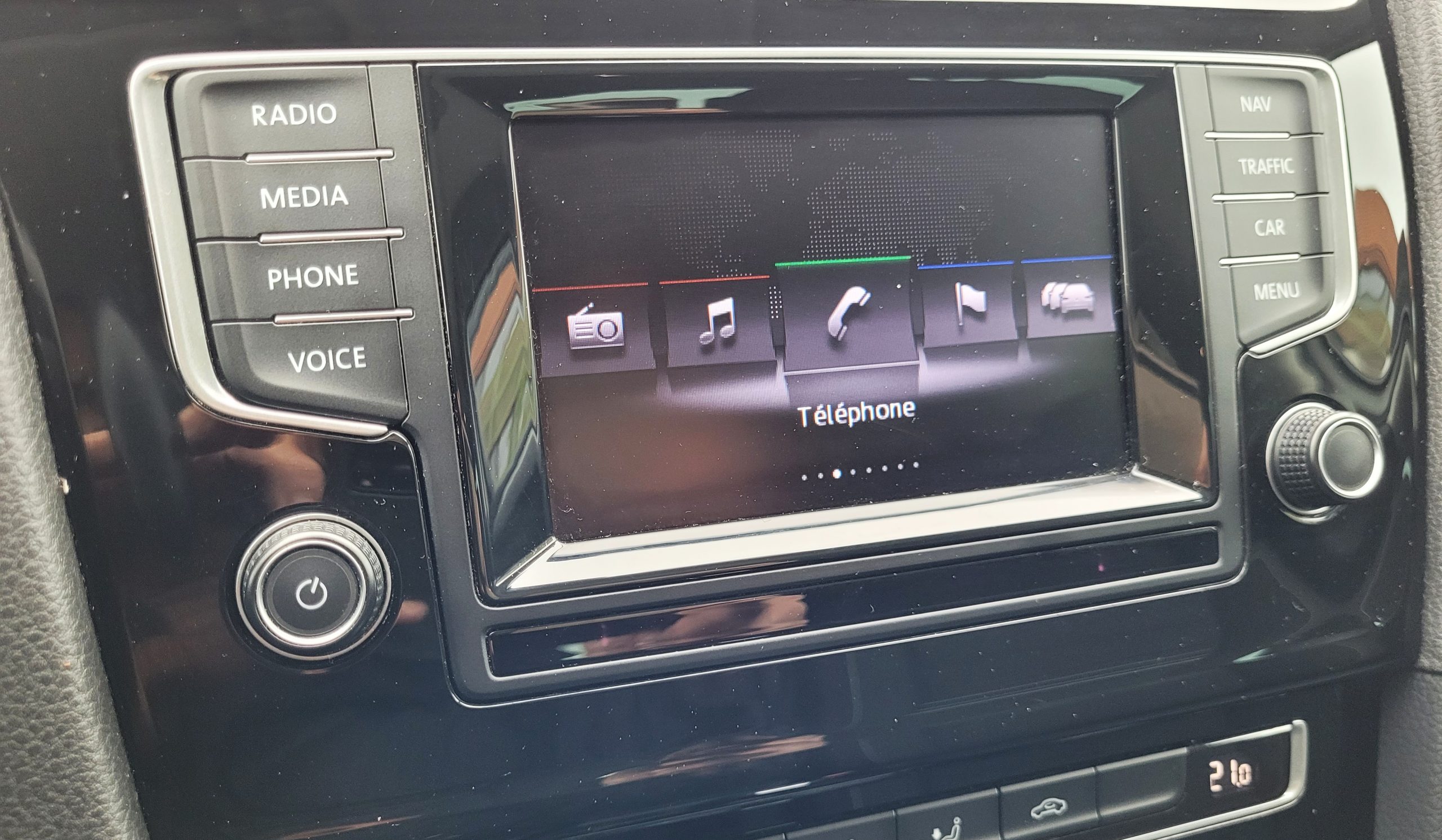 
								Volkswagen Golf 1.2 TSI 105 DSG7 CUP TOIT OUVRANT 1ER MAIN ENTRETIENT VW COMPLET GARANTIE 3/6/12MOIS full									