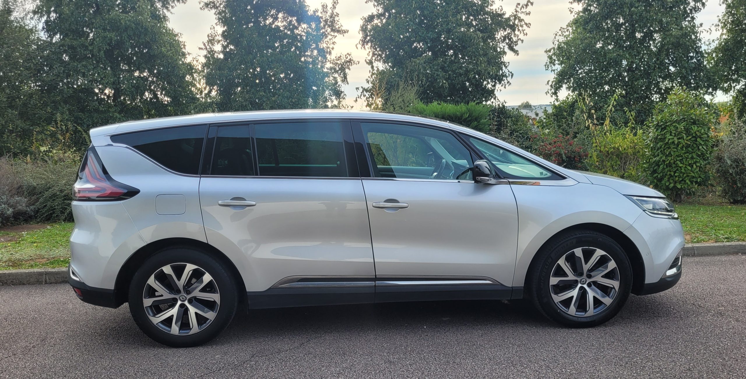 
								RENAULT Espace V DCI 160CH ENERGY TWIN TURBO INTENS EDC FULL CUIR GARANTIE 3/6/12 MOIS full									