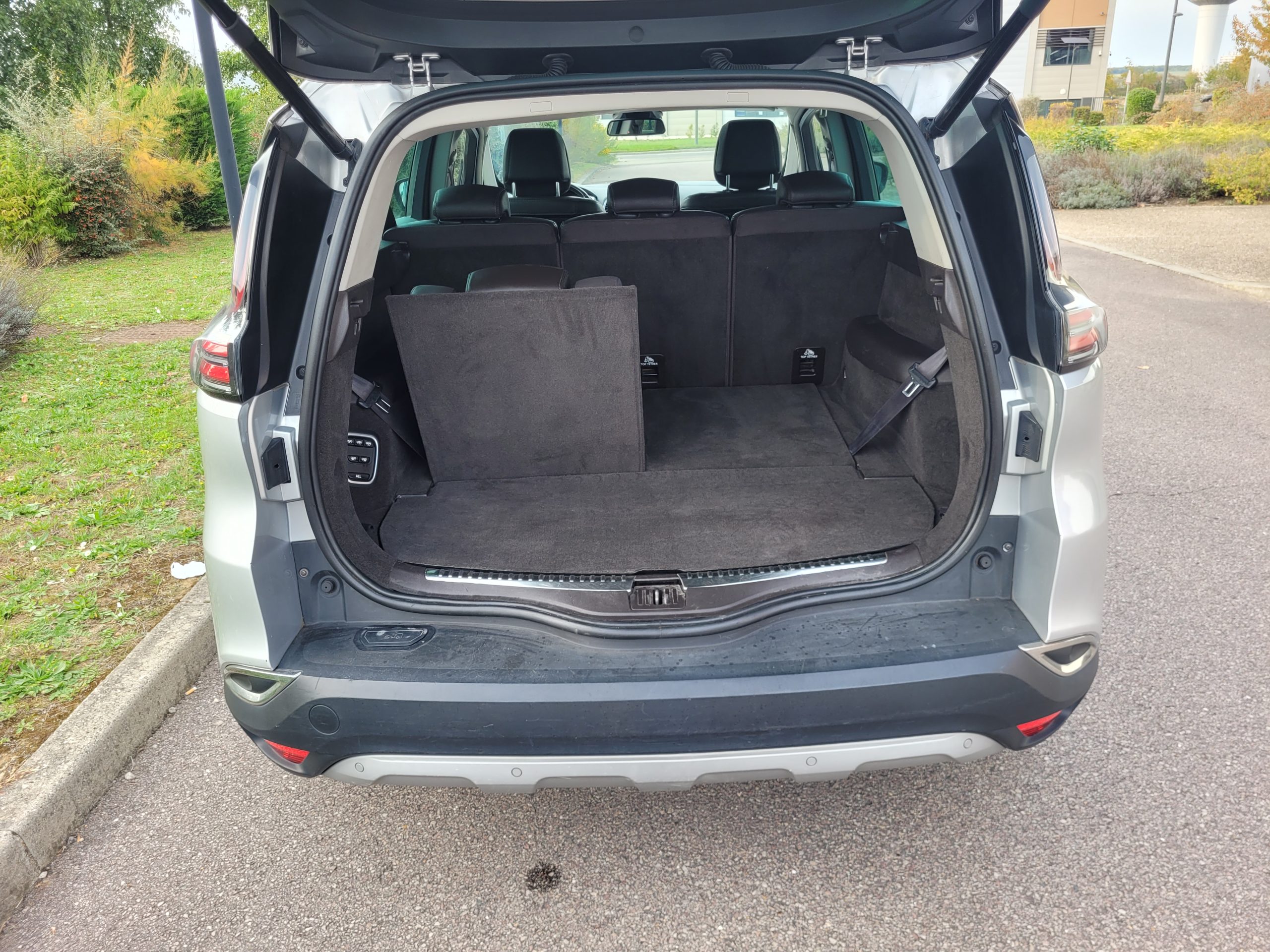 
								RENAULT Espace V DCI 160CH ENERGY TWIN TURBO INTENS EDC FULL CUIR GARANTIE 3/6/12 MOIS full									