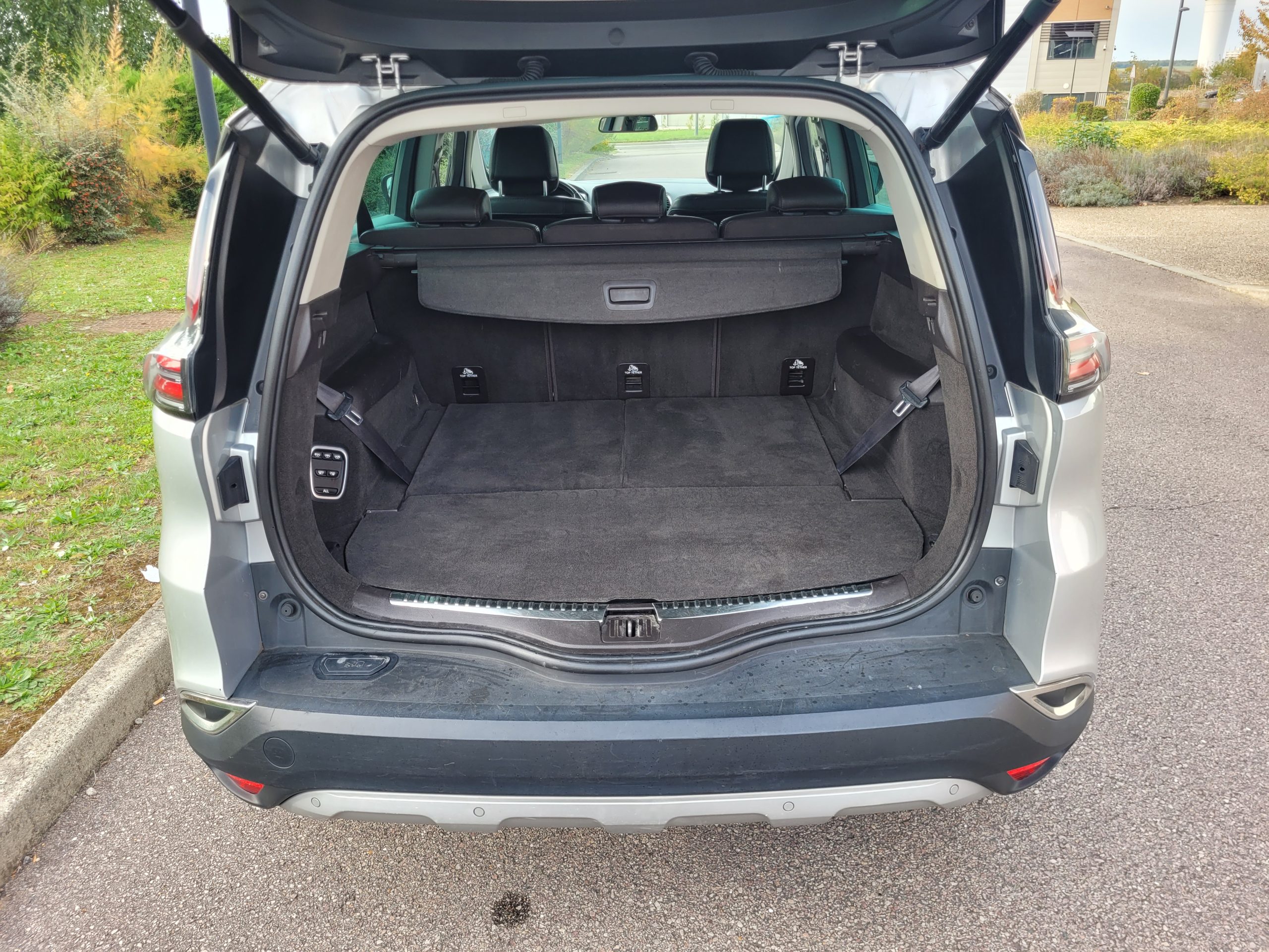 
								RENAULT Espace V DCI 160CH ENERGY TWIN TURBO INTENS EDC FULL CUIR GARANTIE 3/6/12 MOIS full									