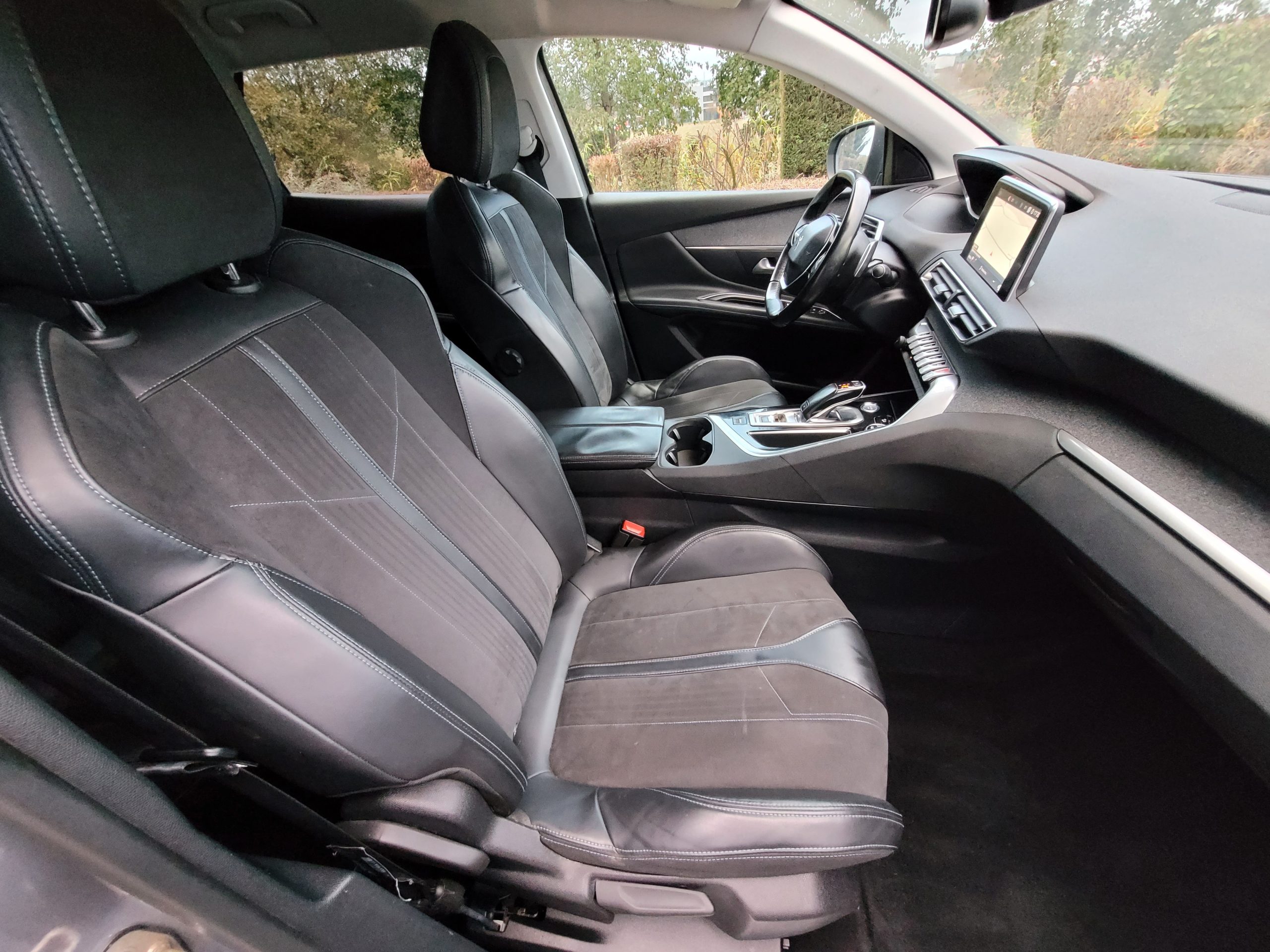 
								PEUGEOT 3008 1.6 BLUEHDI 120 EAT6 CROSSWAY full									