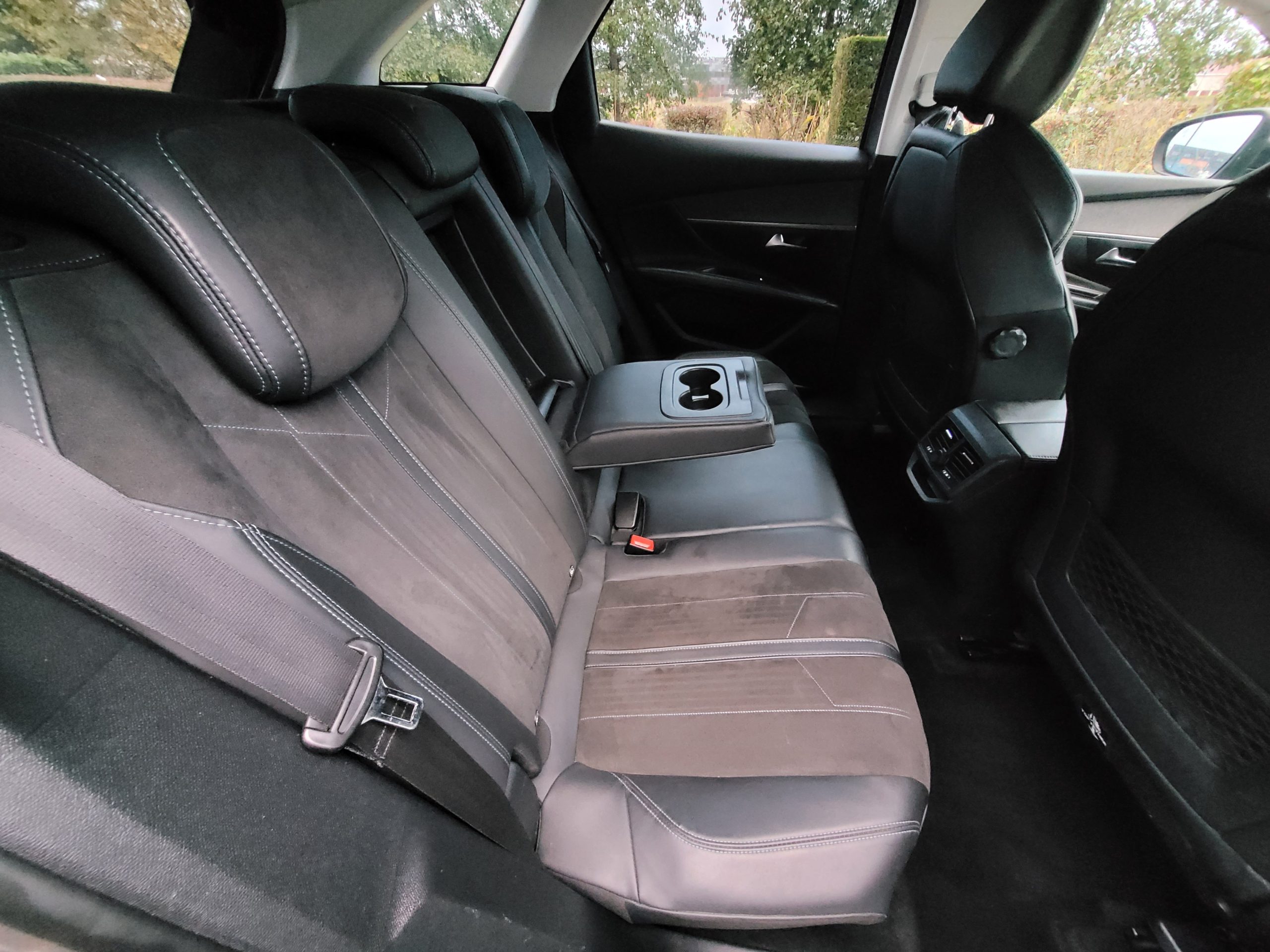 
								PEUGEOT 3008 1.6 BLUEHDI 120 EAT6 CROSSWAY full									