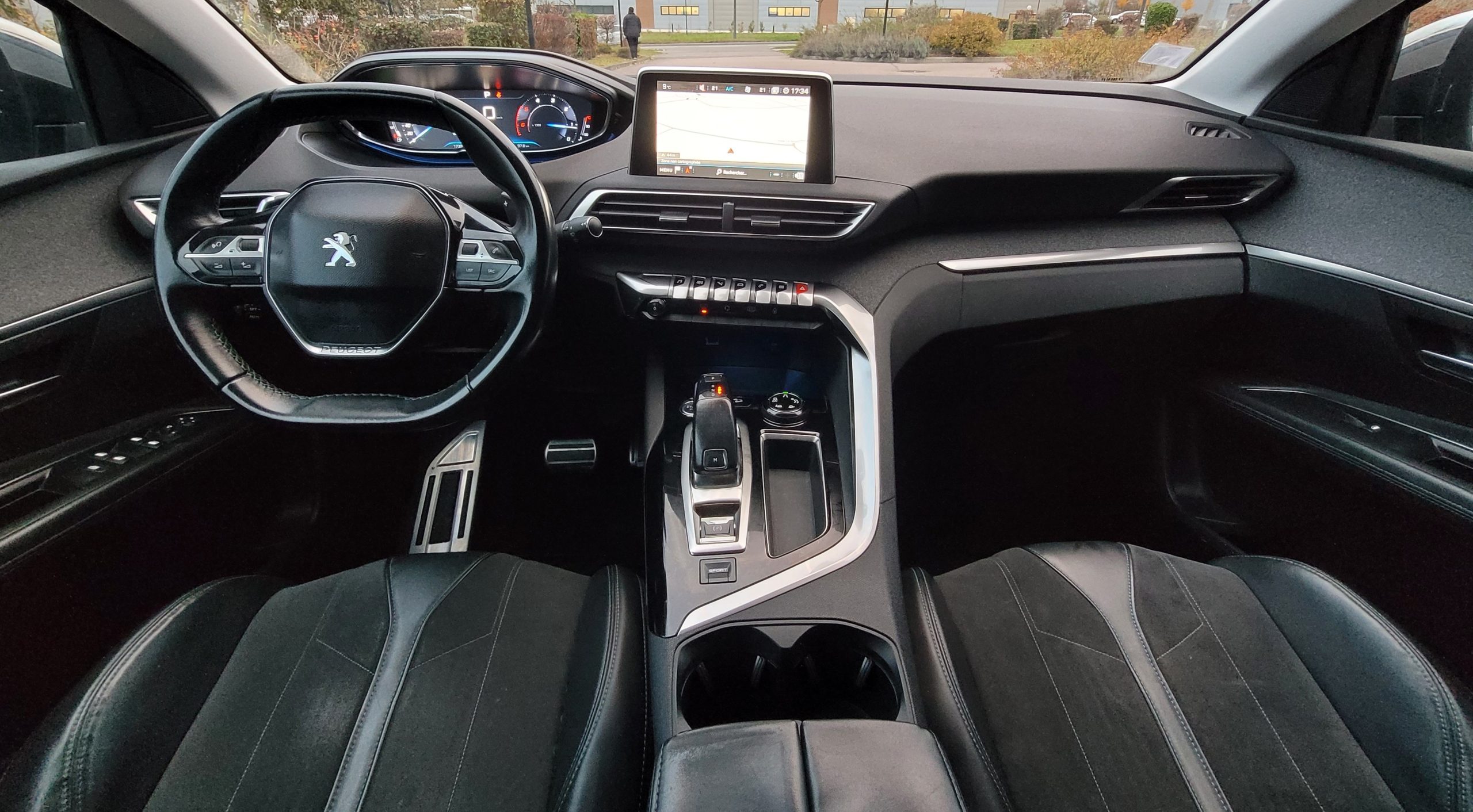 
								PEUGEOT 3008 1.6 BLUEHDI 120 EAT6 CROSSWAY full									