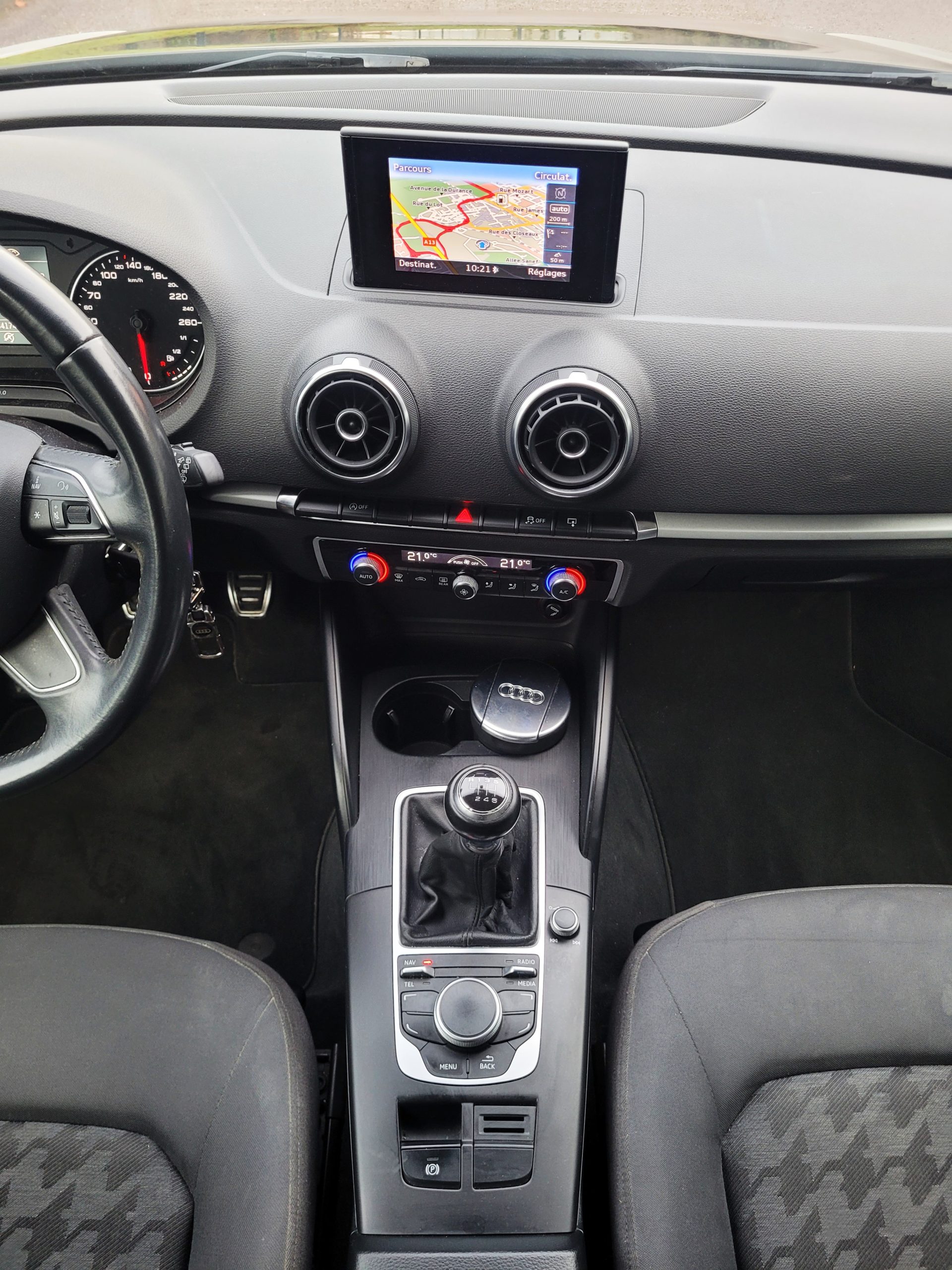 
								AUDI A3 2.0 TDI 150 BUSINESS LINE full									