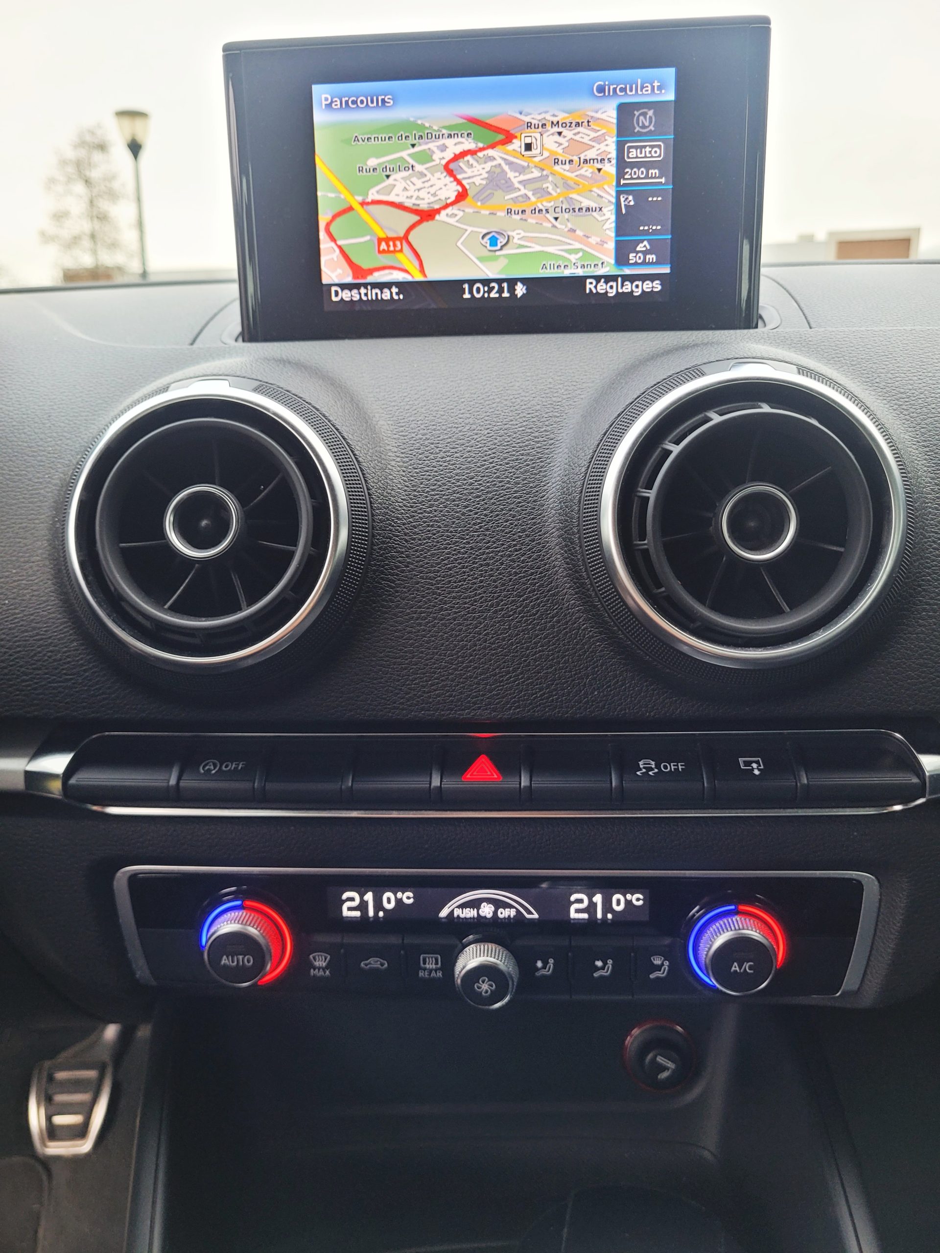 
								AUDI A3 2.0 TDI 150 BUSINESS LINE full									