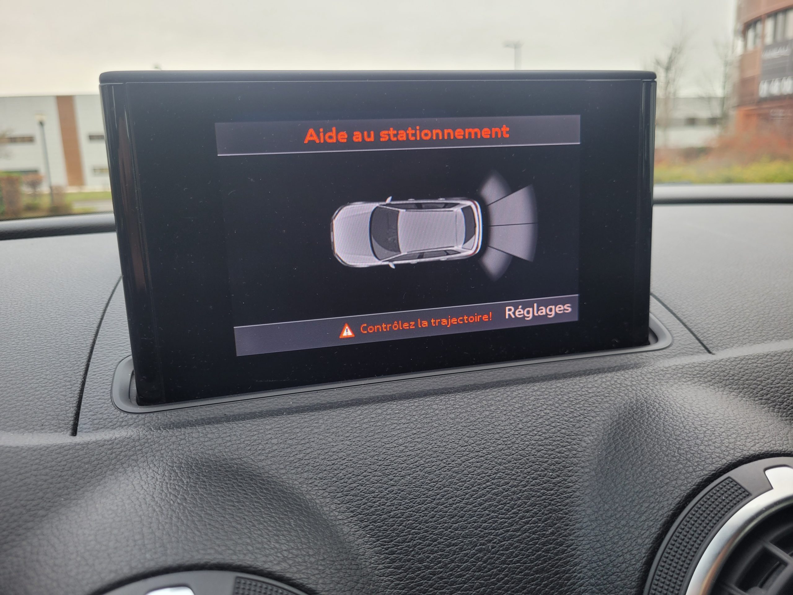 
								AUDI A3 2.0 TDI 150 BUSINESS LINE full									