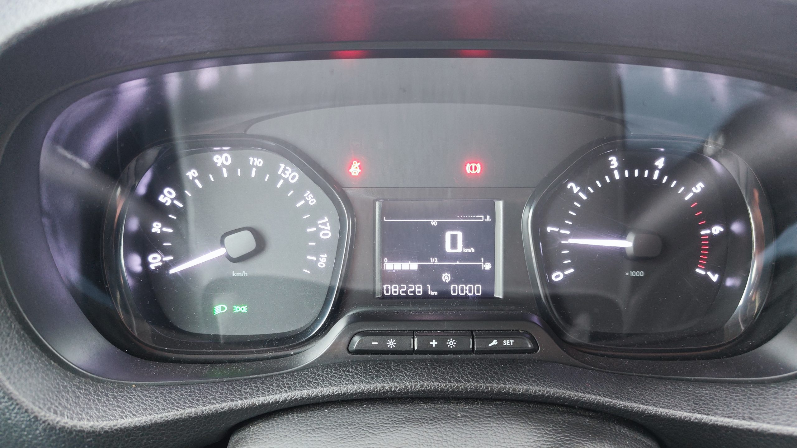 
								OPEL VIVARO COMBI MOYEN 1.5 D 120 L2 STANDARD PM full									