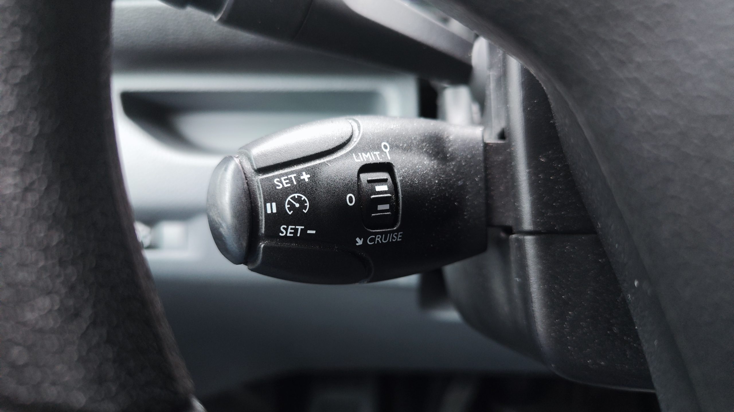 
								OPEL VIVARO COMBI MOYEN 1.5 D 120 L2 STANDARD PM full									