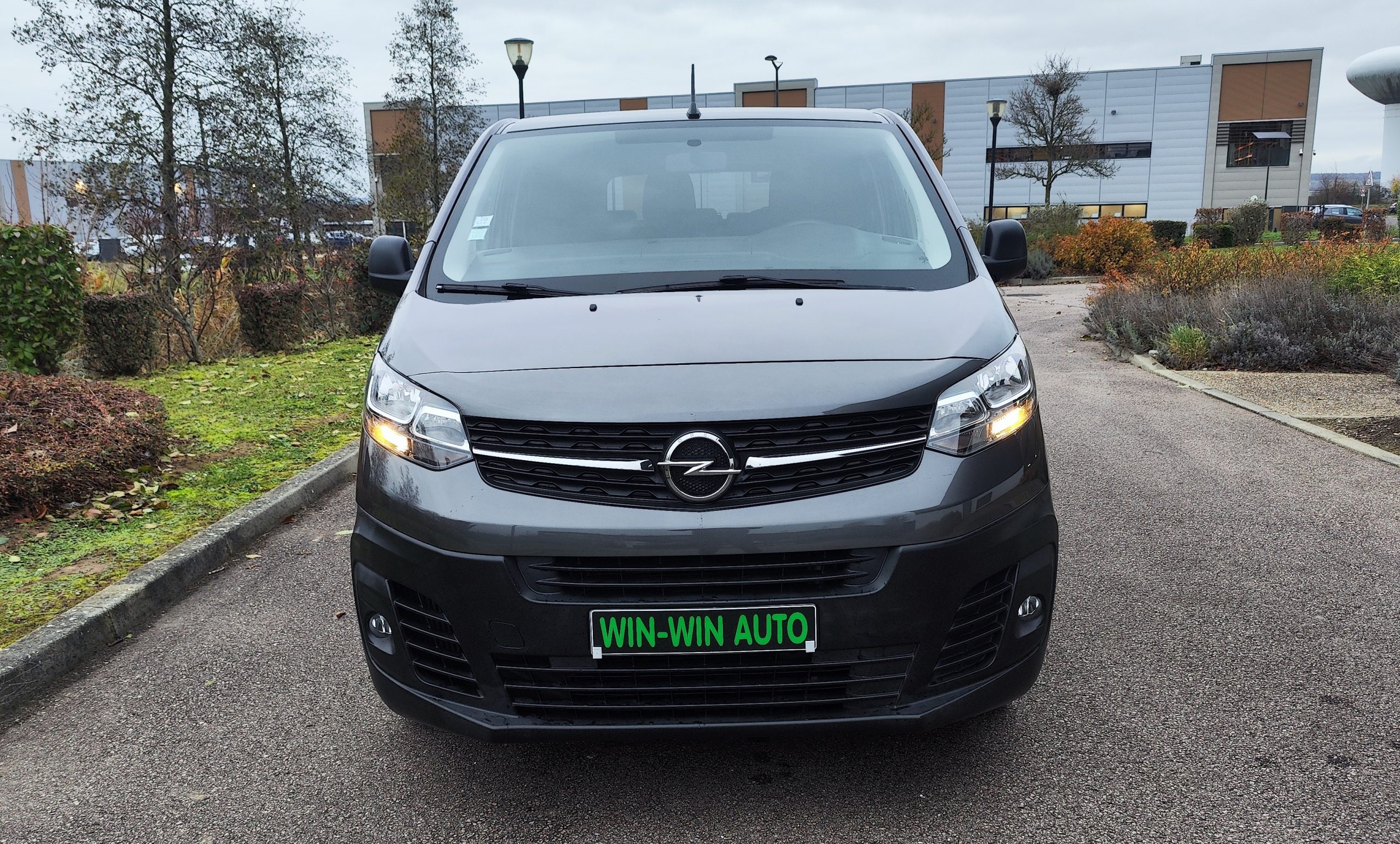 
								OPEL VIVARO COMBI MOYEN 1.5 D 120 L2 STANDARD PM full									